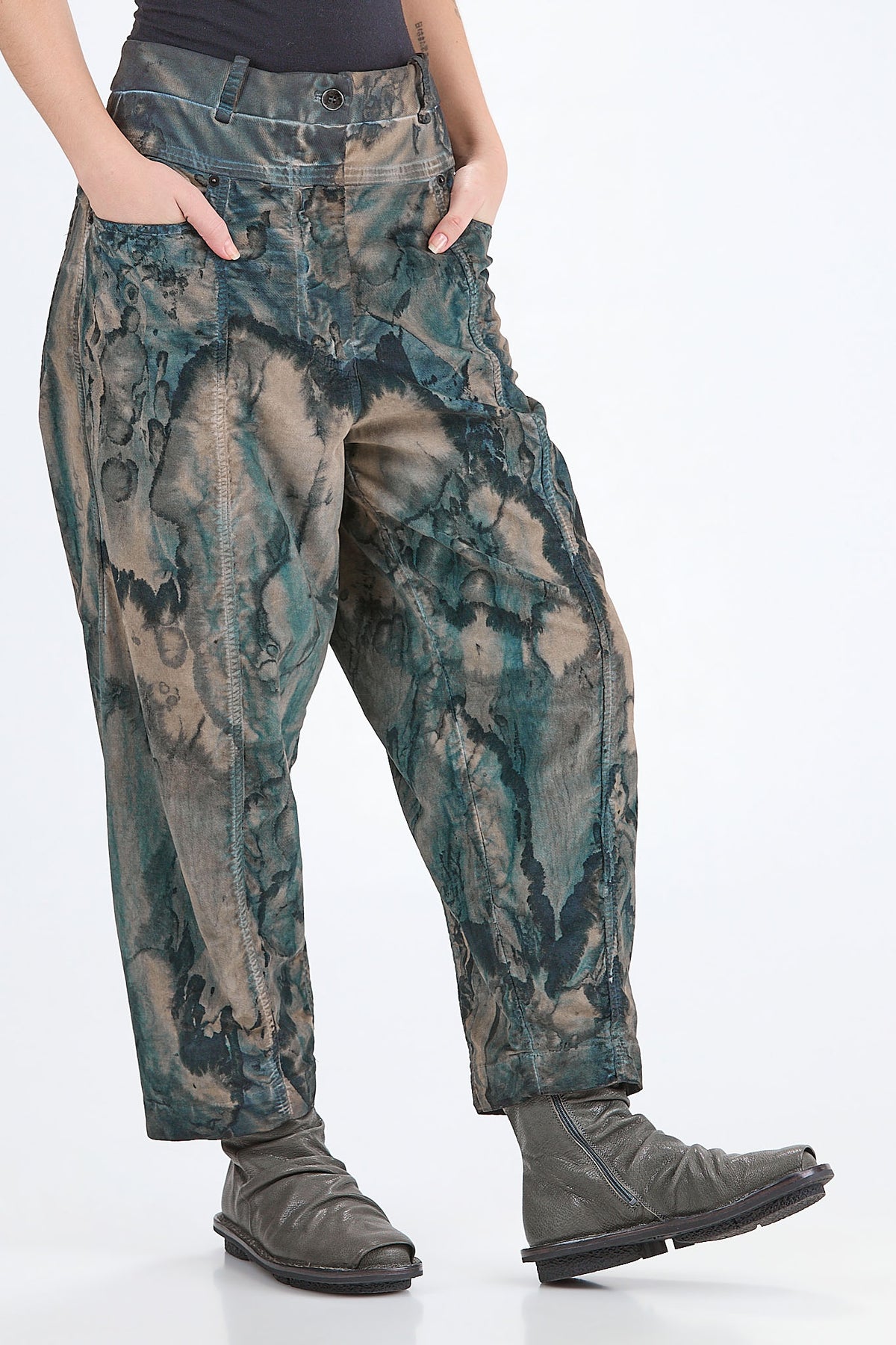 Ivo Milan Radical Fashion - pantaloni - MASNADA