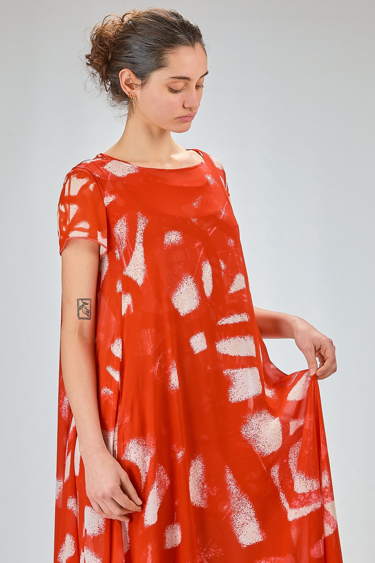http://localhost:8180/imgBeestore/31795-1.jpg