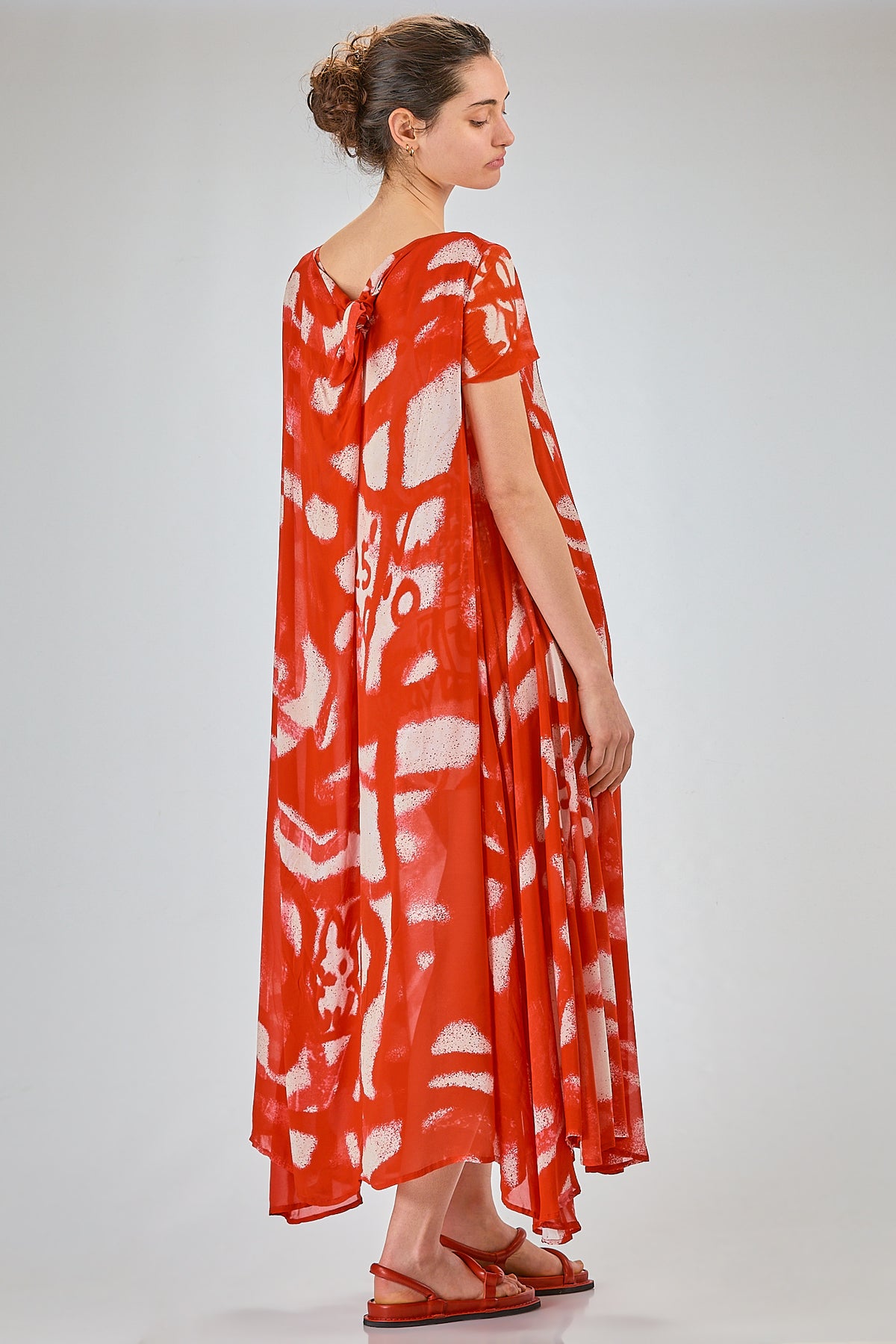 http://localhost:8180/imgBeestore/31795-1.jpg
