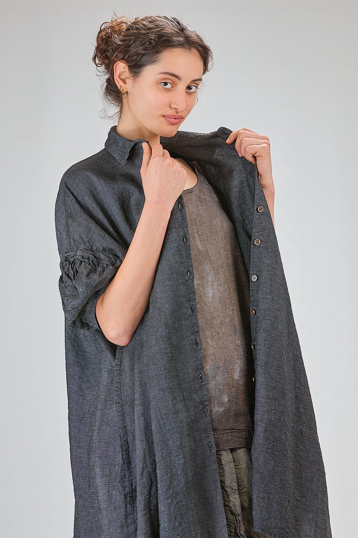 http://localhost:8180/imgBeestore/31799-1 A.jpg