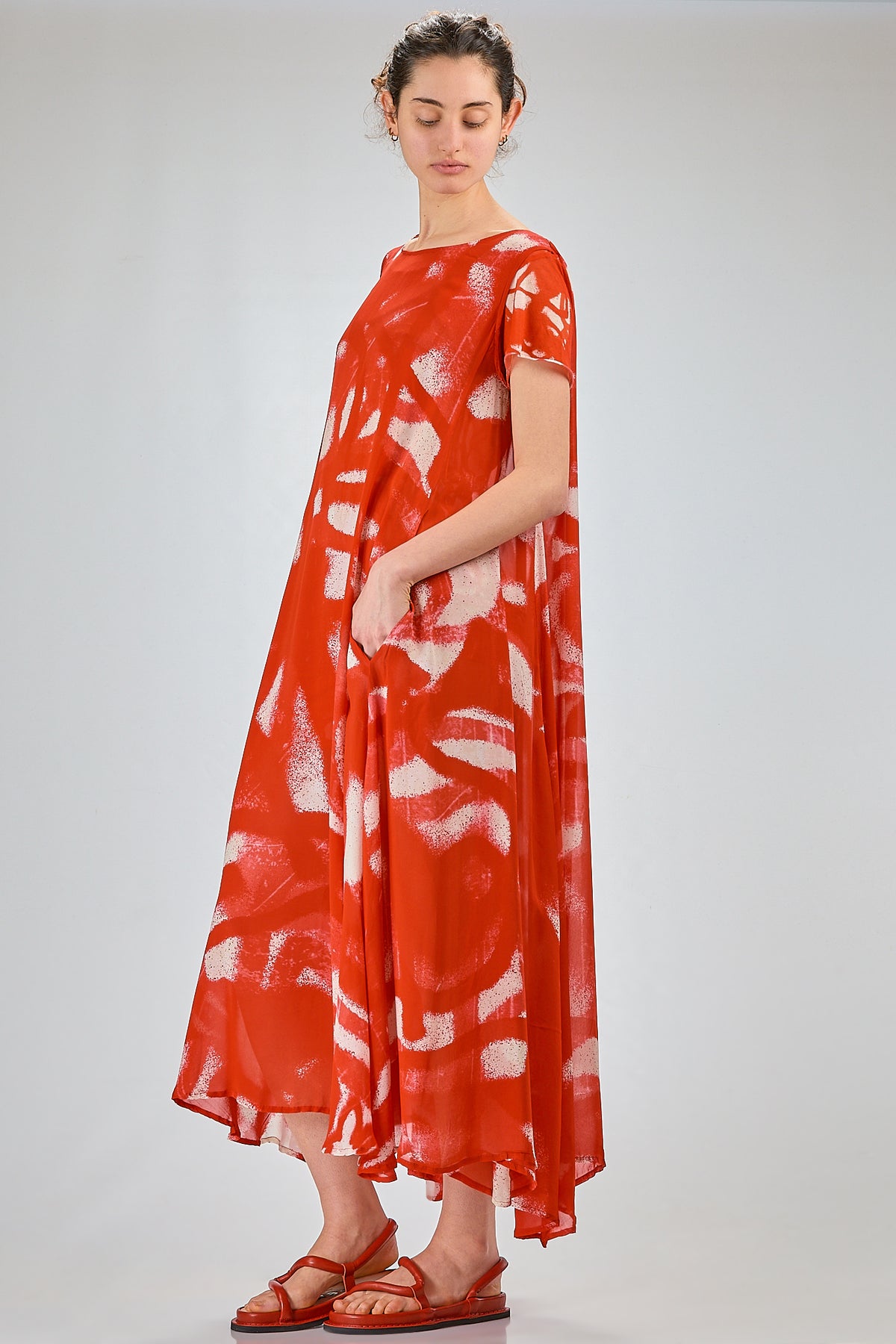 http://localhost:8180/imgBeestore/31795-1.jpg