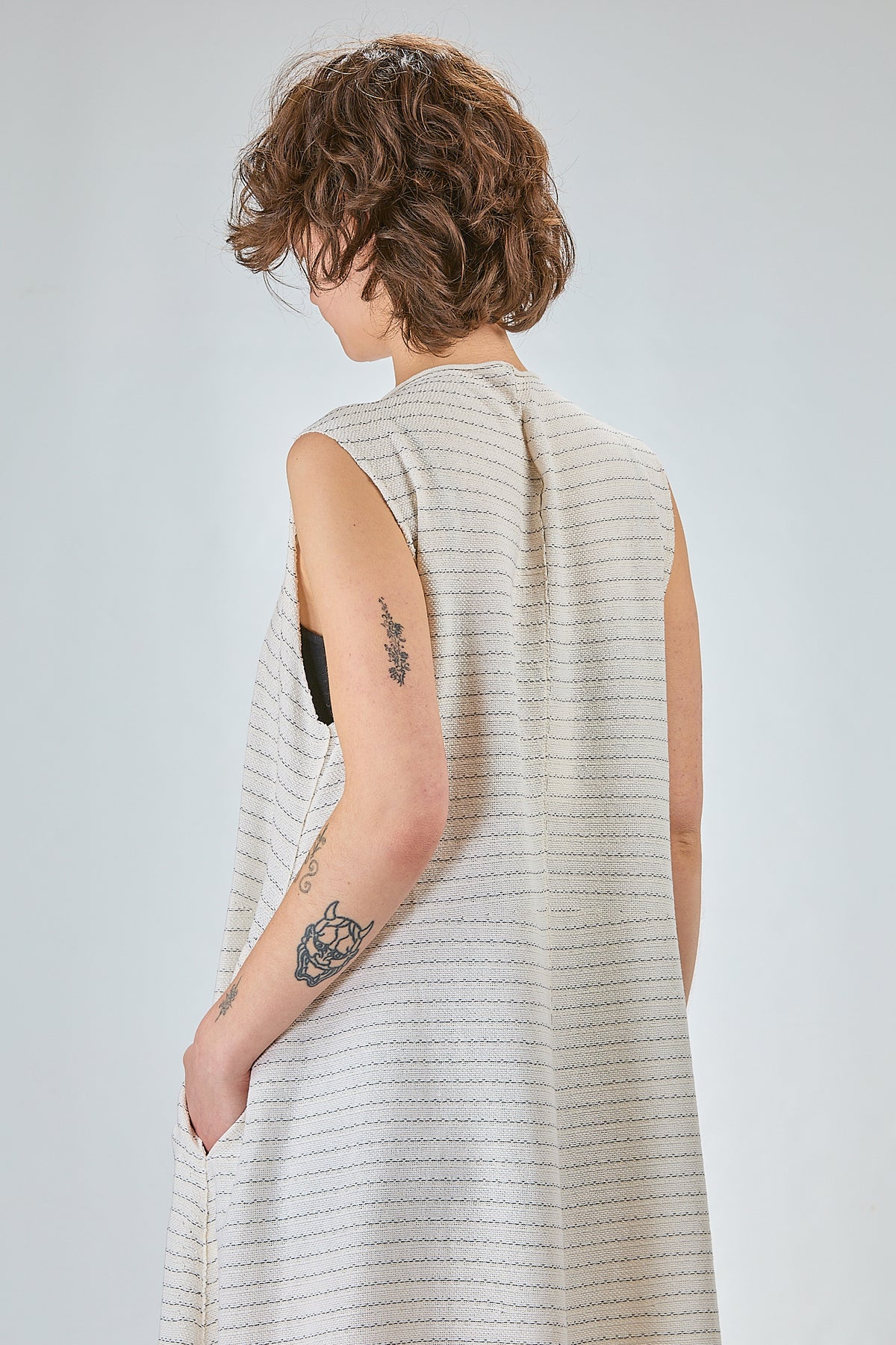 http://localhost:8180/imgBeestore/31648-1 A.jpg