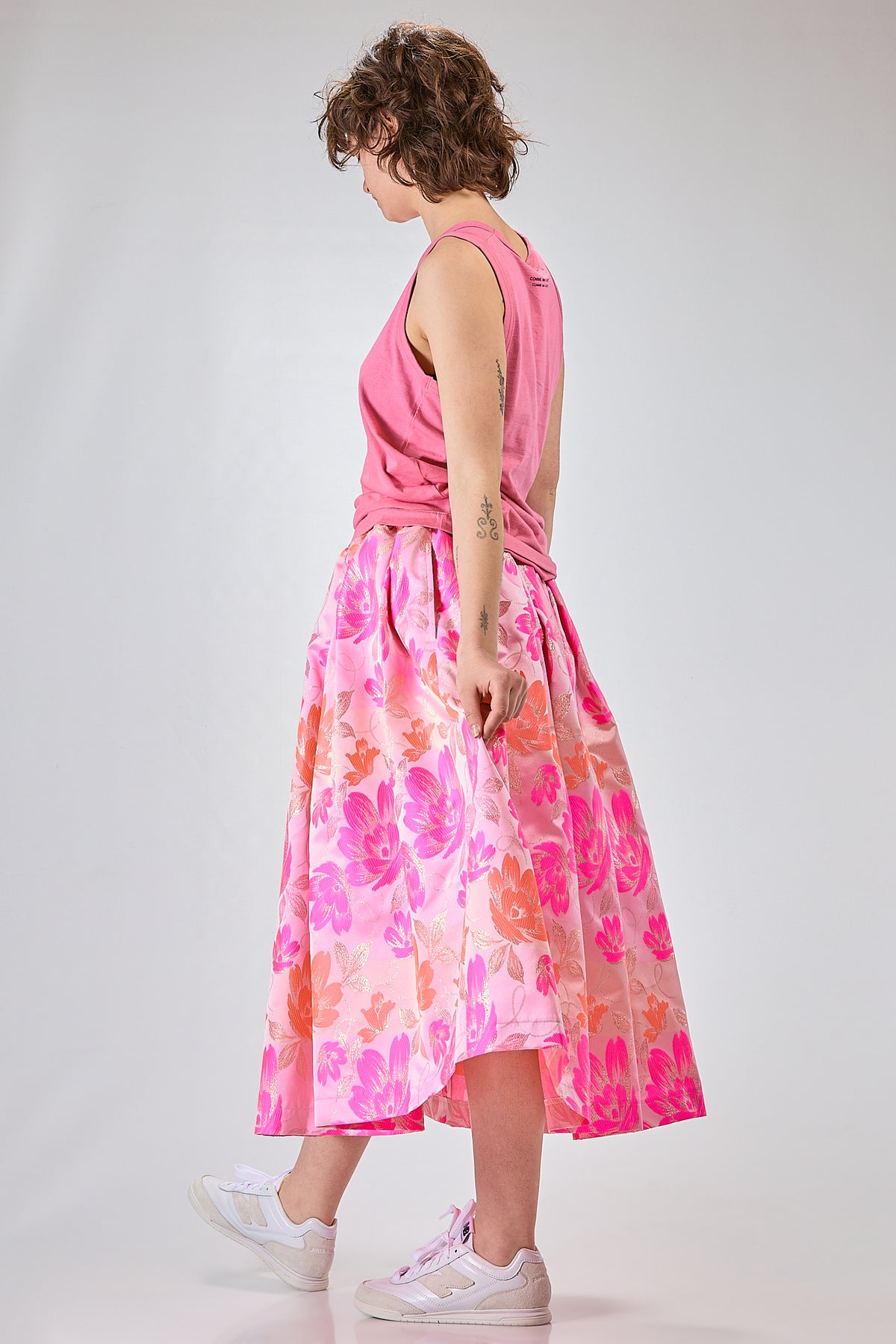 http://localhost:8180/imgBeestore/31733-1 A.jpg