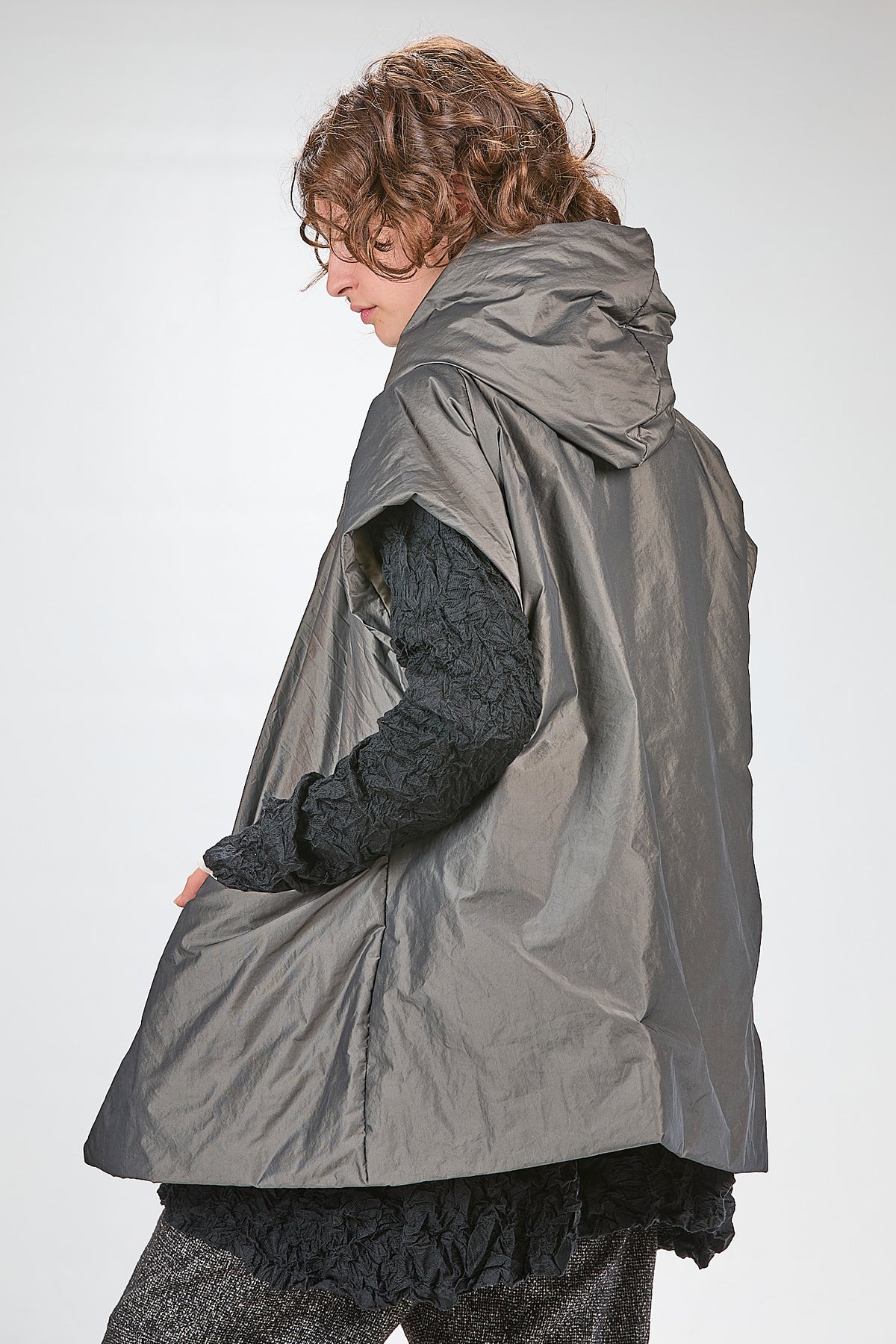Ivo Milan Radical Fashion - piumini - SHU MORIYAMA