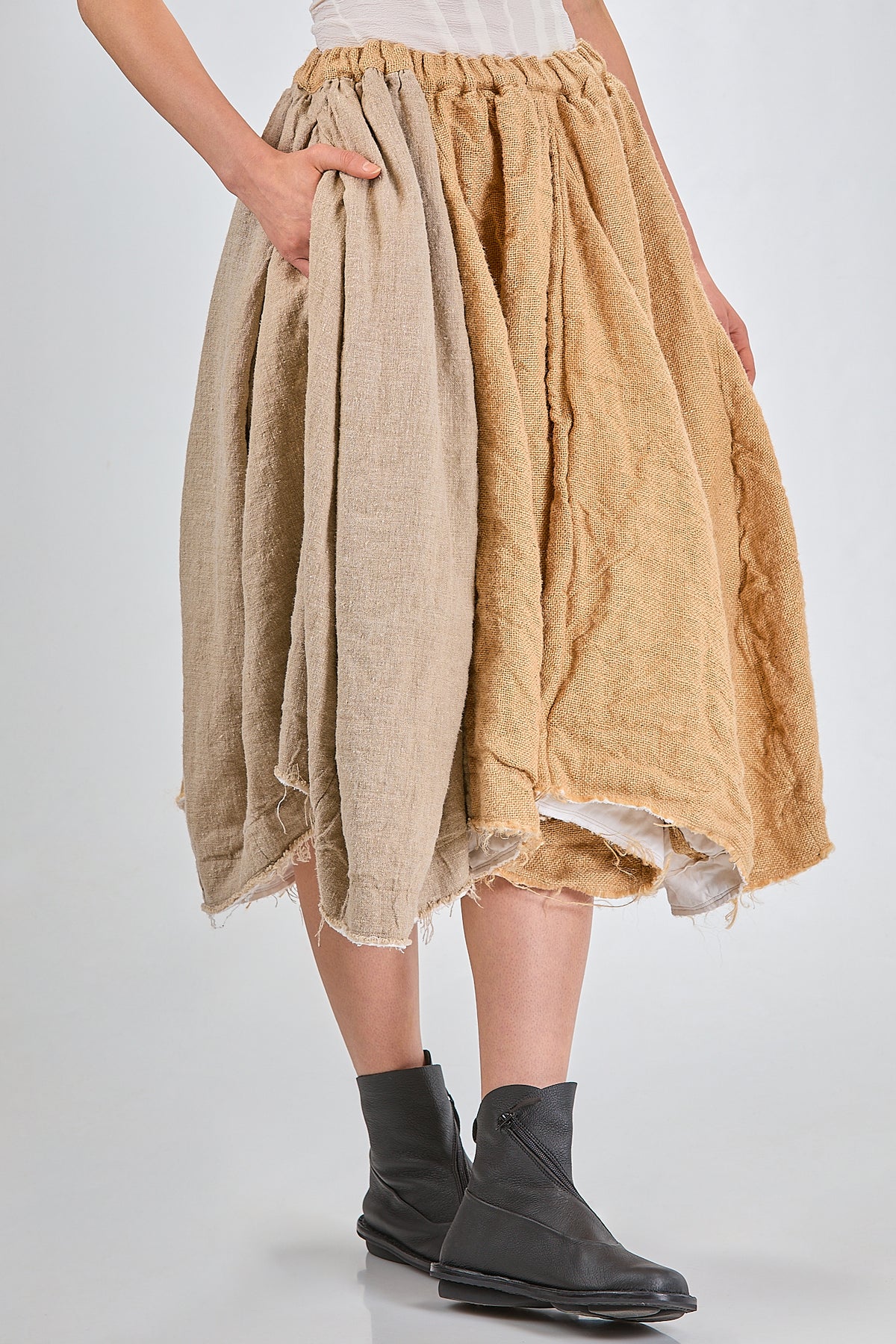 http://localhost:8180/imgBeestore/31683-1 A.jpg