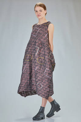 wide dress, under the knee, in printed polyester froissé  - 123