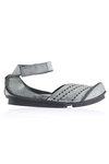 Front laser-cut detail shoes  - 
