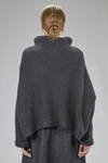 short and wide sweater in incredibly soft cashmere and silk bouclé knit - LUSSI 