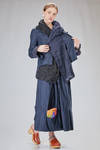 giacca lunga e sfiancata, doppiata in garza di lino lavata e in satin di cotone lavato - DANIELA GREGIS 
