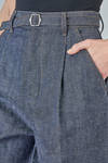 jeans ampio in denim di cotone cimosato, tinto a corda - IMjiT 