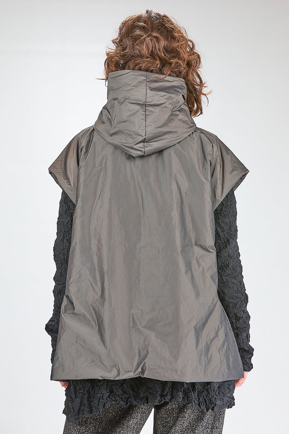 Ivo Milan Radical Fashion - piumini - SHU MORIYAMA