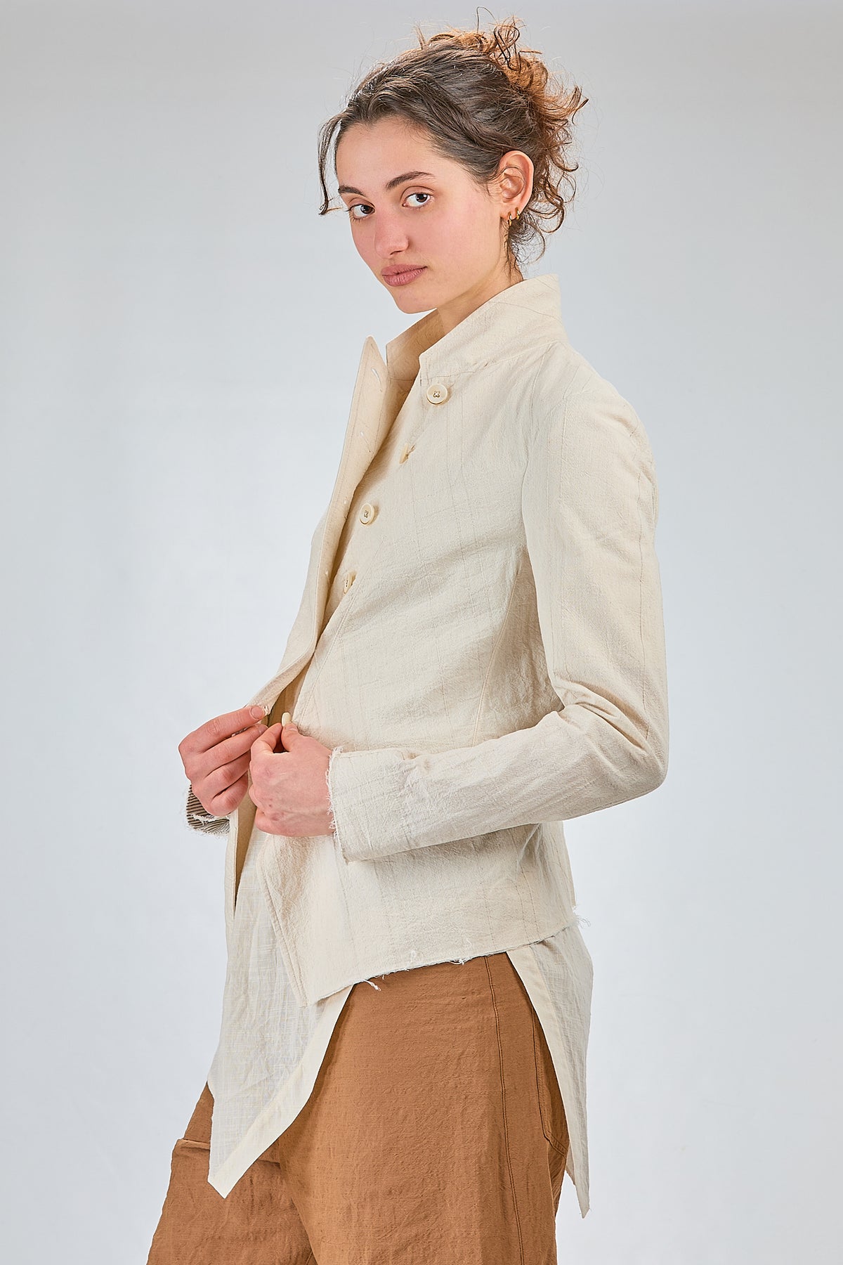 http://localhost:8180/imgBeestore/31698-1 A.jpg
