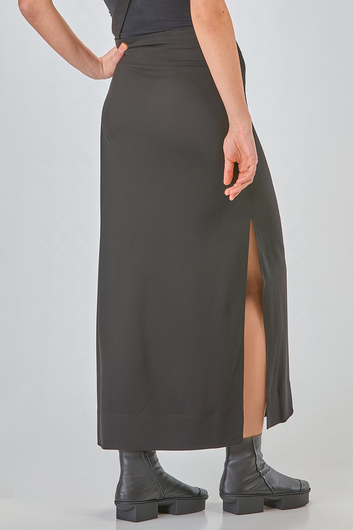 http://localhost:8180/imgBeestore/31587-1 A.jpg