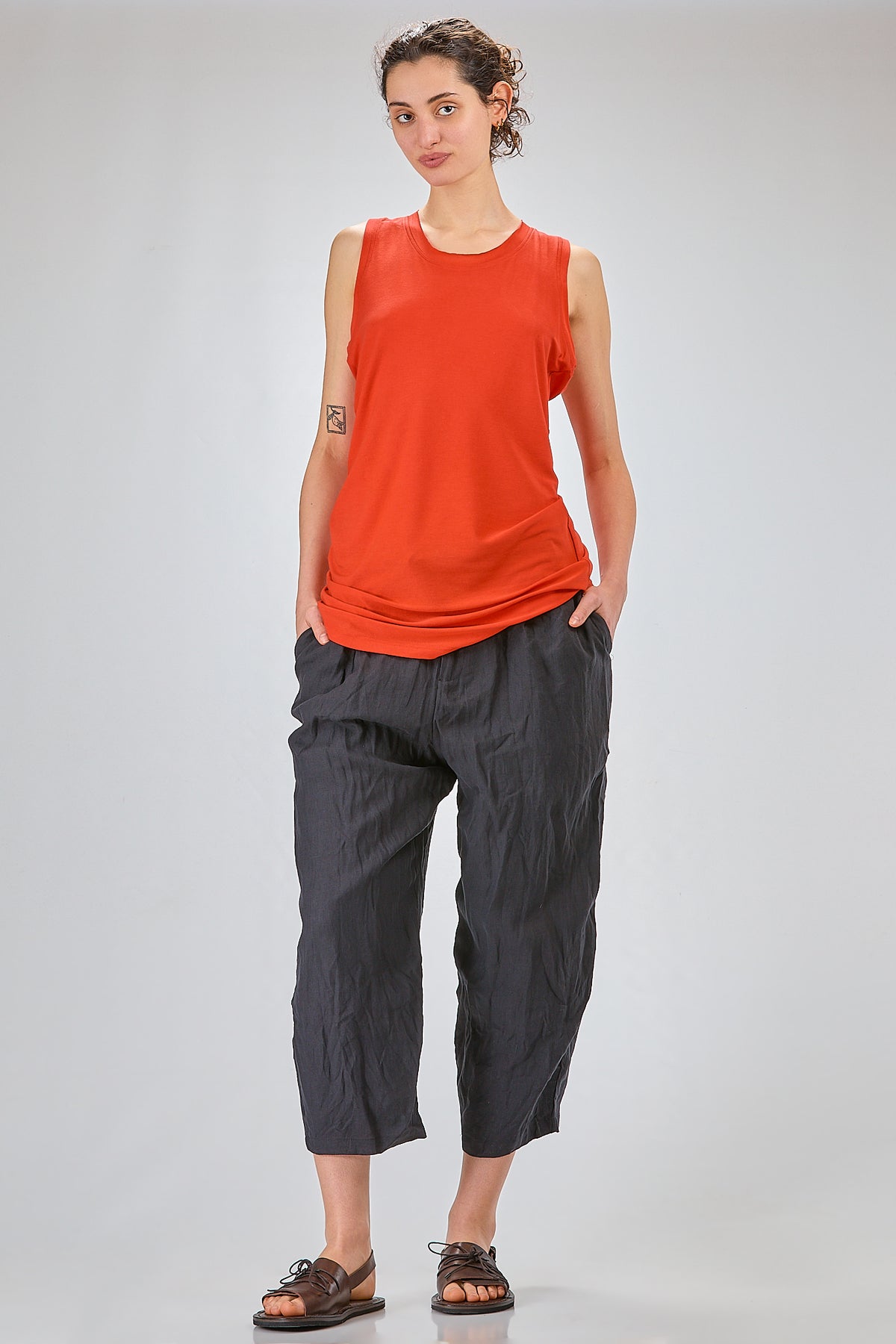 http://localhost:8180/imgBeestore/31619-1 A.jpg