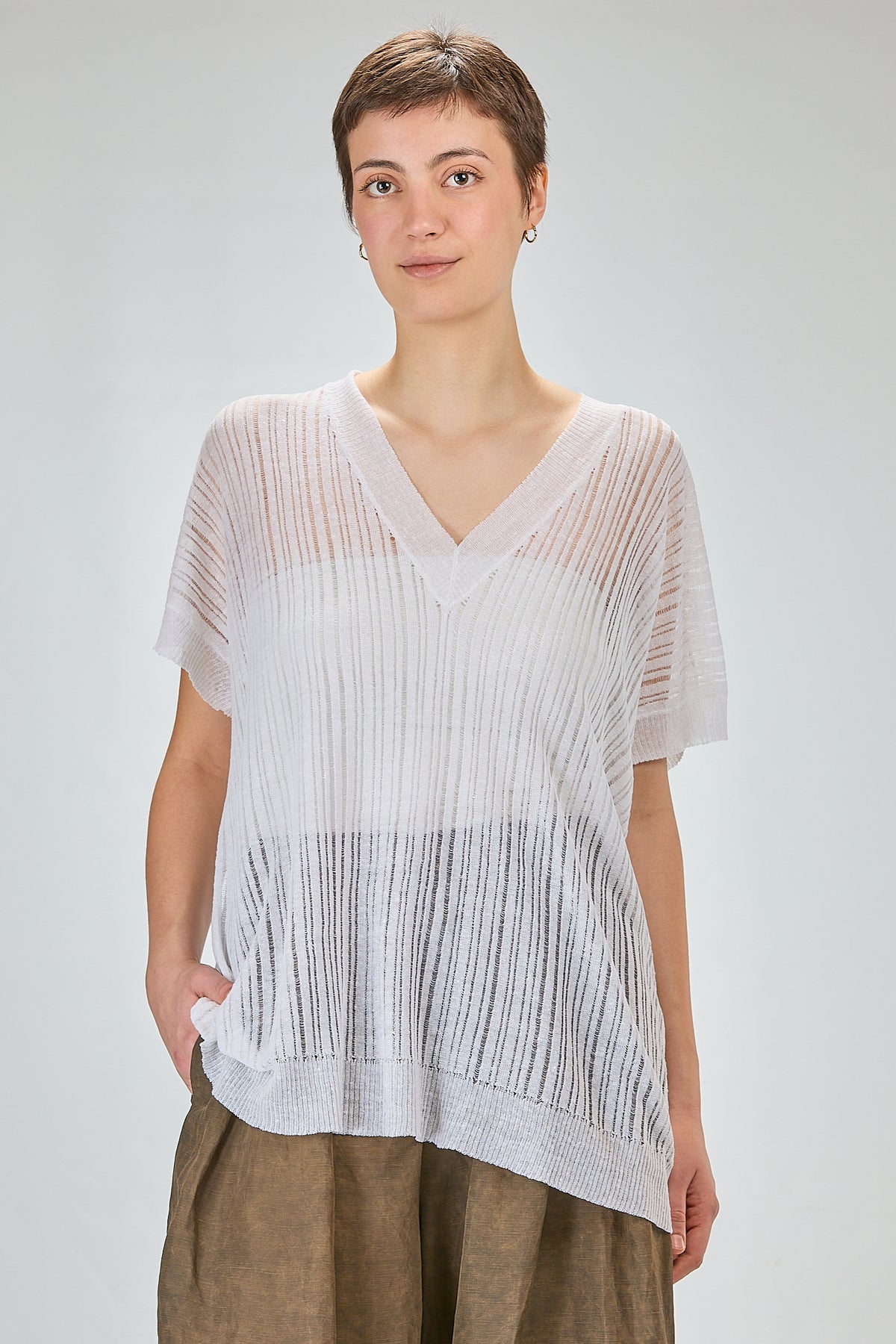 http://localhost:8180/imgBeestore/31842-1 A.jpg