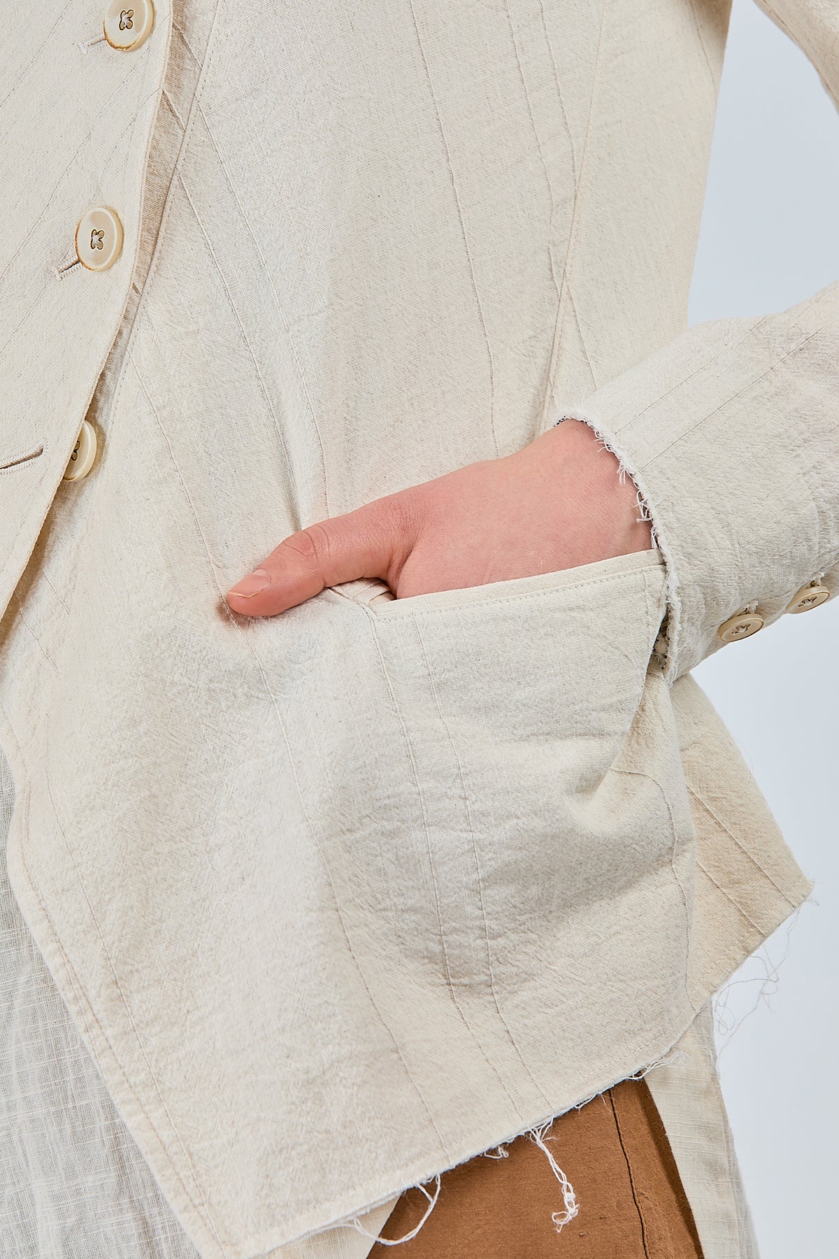 http://localhost:8180/imgBeestore/31698-1 A.jpg
