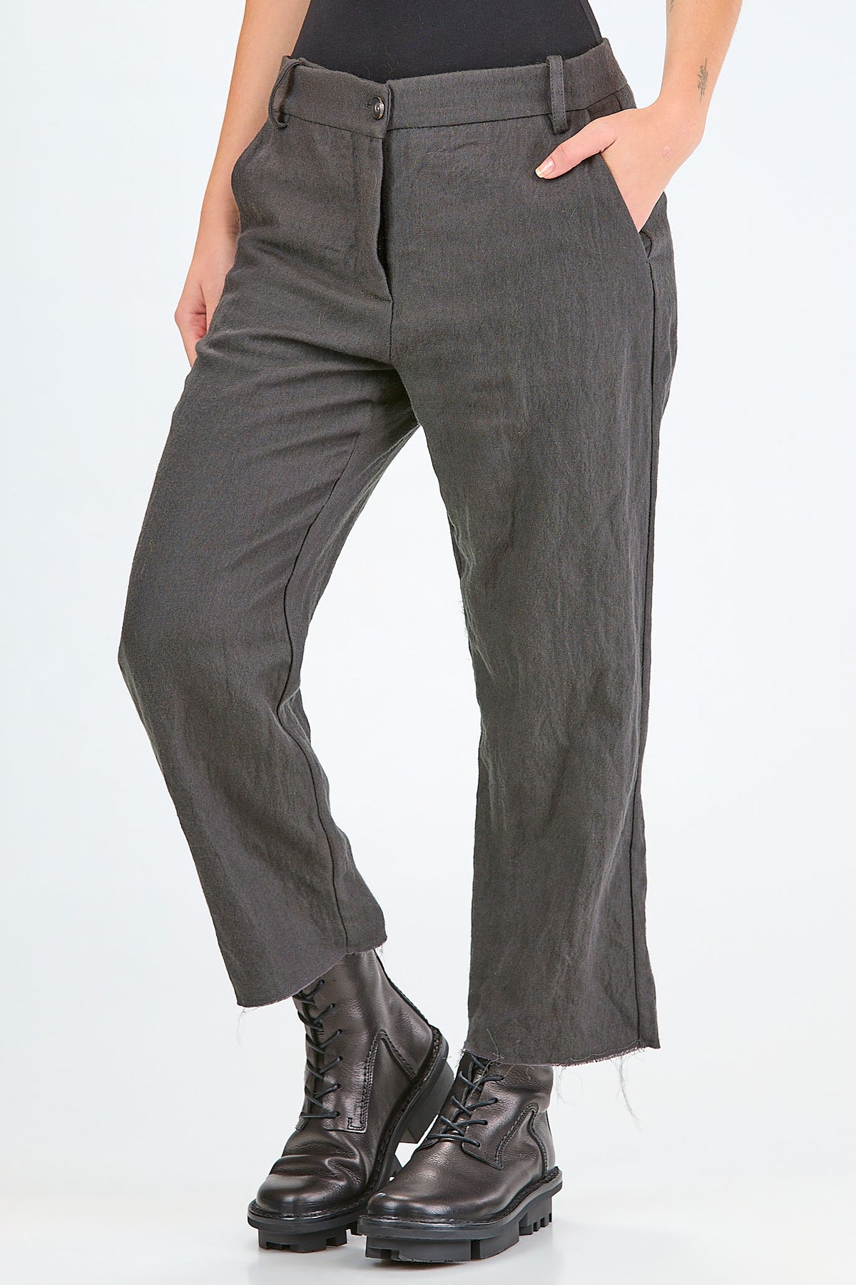 Ivo Milan Radical Fashion - pantaloni - MASNADA