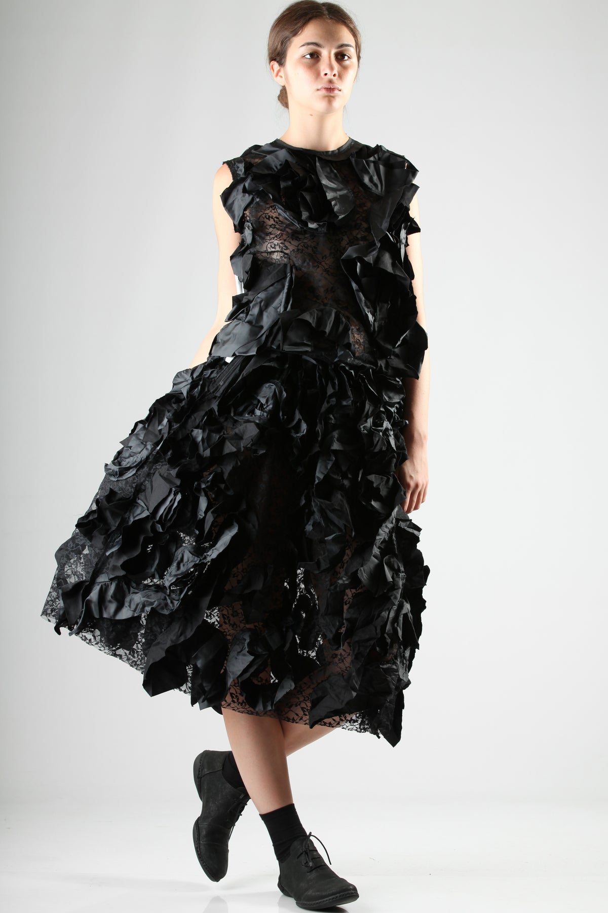 Sleeveless polyester lace top