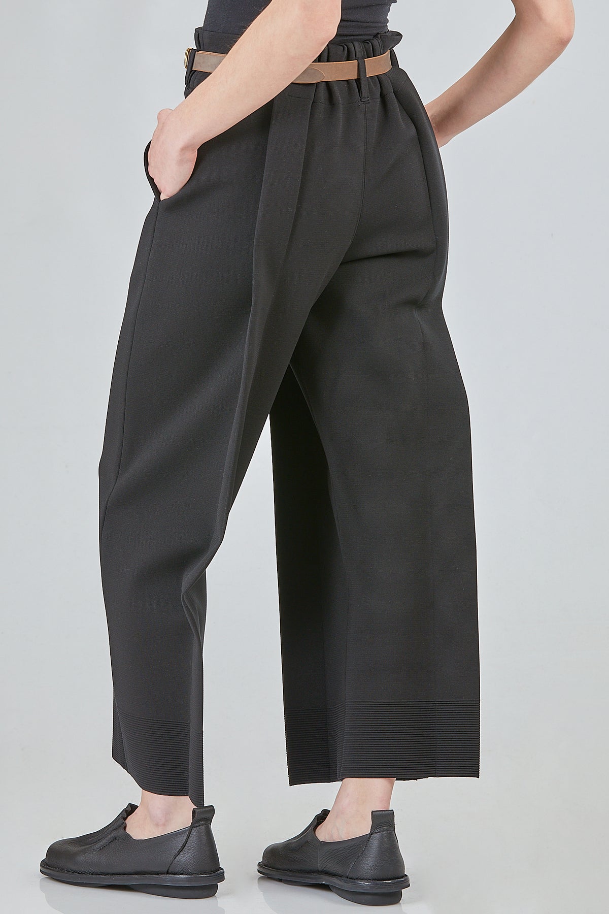 Ivo Milan Radical Fashion - pantaloni - CFCL