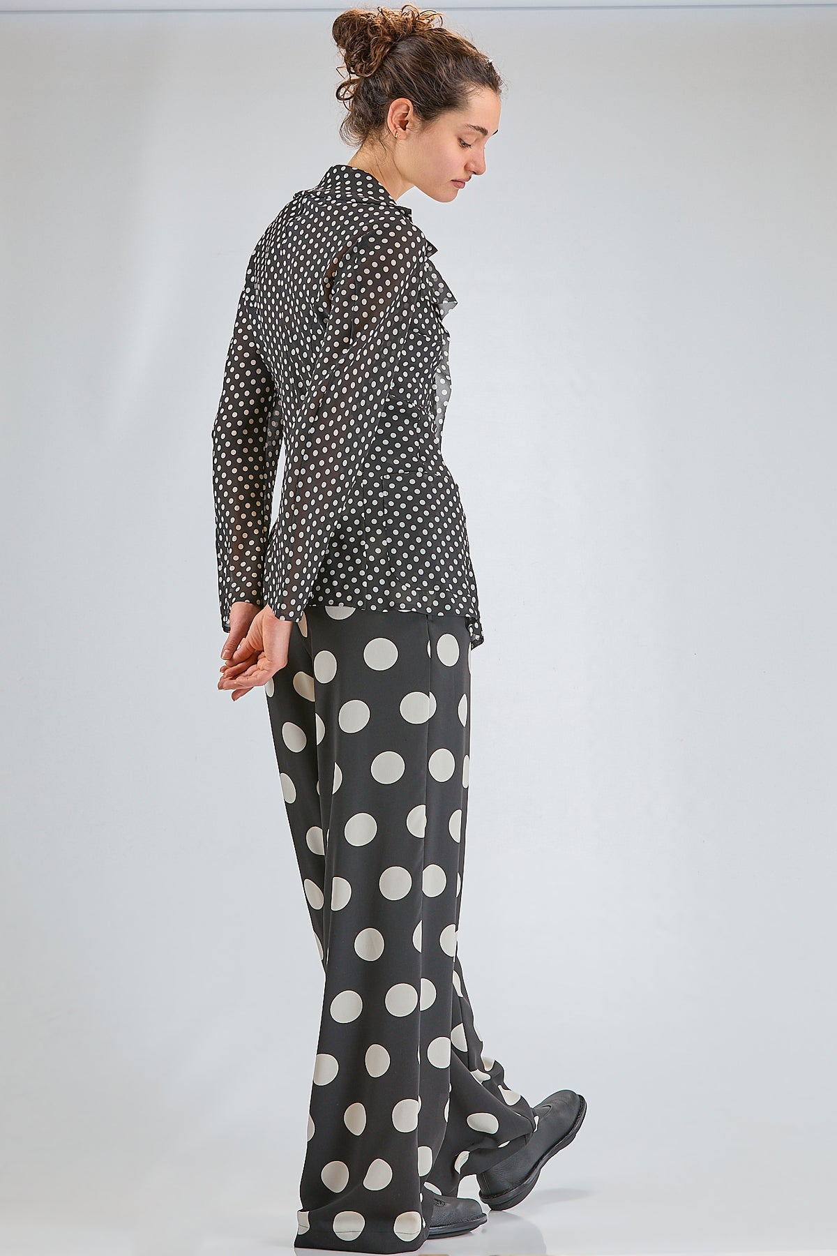http://localhost:8180/imgBeestore/31708-1 A.jpg