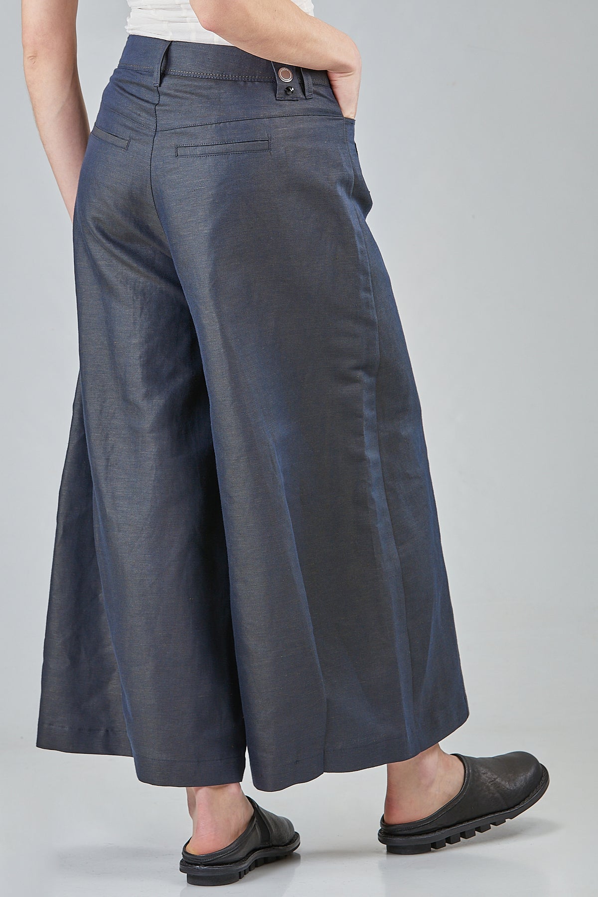 Ivo Milan Radical Fashion - pantaloni - HIGH