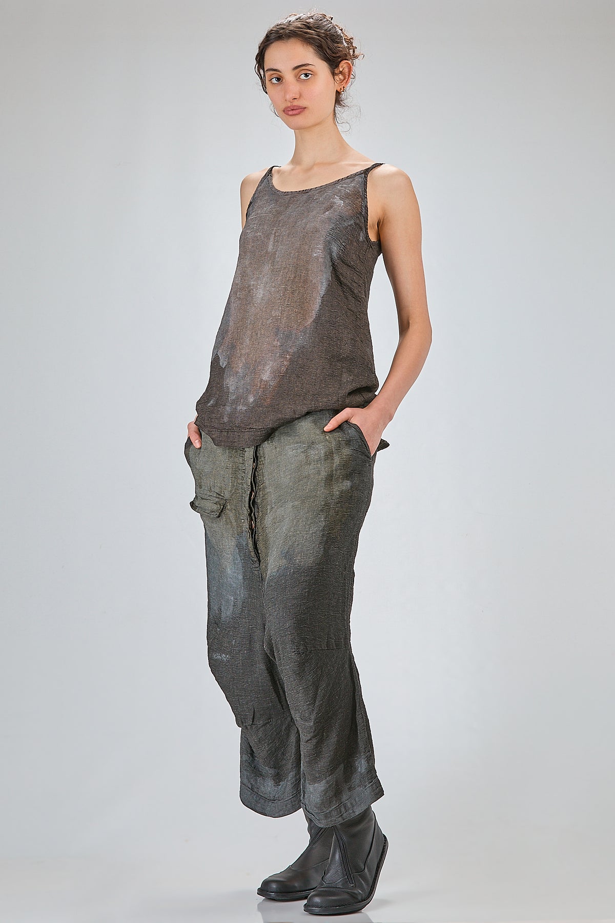 http://localhost:8180/imgBeestore/31798-1 A.jpg