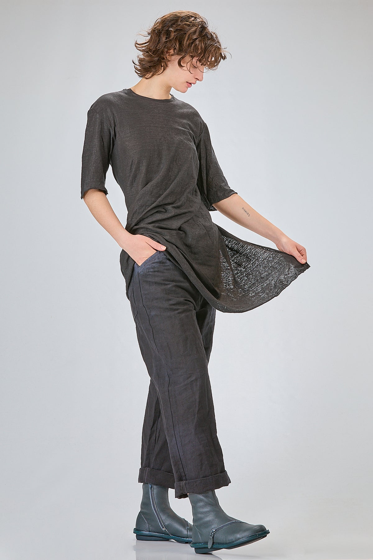 http://localhost:8180/imgBeestore/31591-1 A.jpg