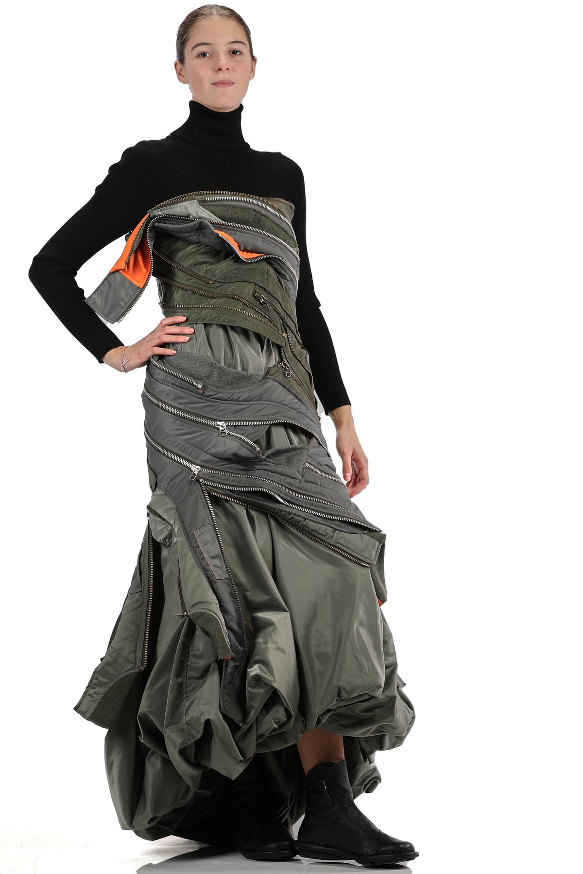 \GESTIONALEimgBeestore29087-1 A IVO MILAN RADICAL FASHION presents JUNYA WATANABE COMME DES GARCONS long green hunting dress made with nylon satin bands joined by zip.jpg