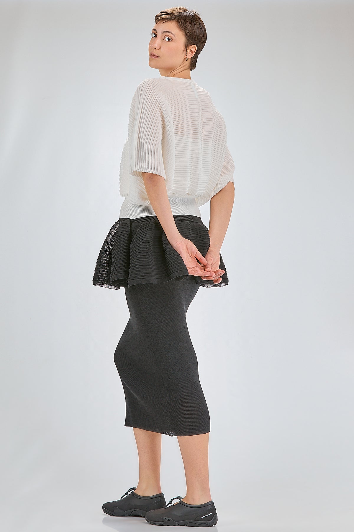 http://localhost:8180/imgBeestore/31661-1 A.jpg