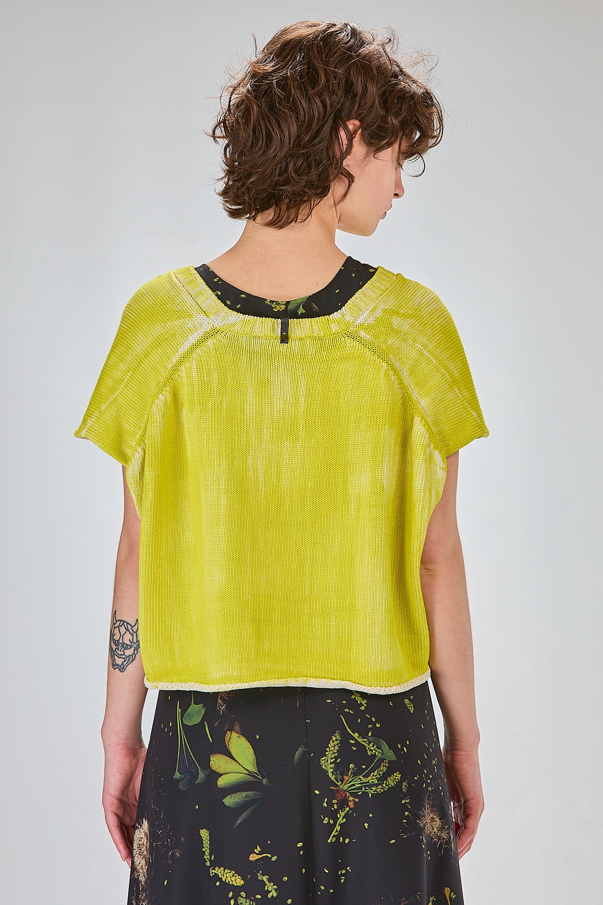 http://localhost:8180/imgBeestore/31816-1 A.jpg
