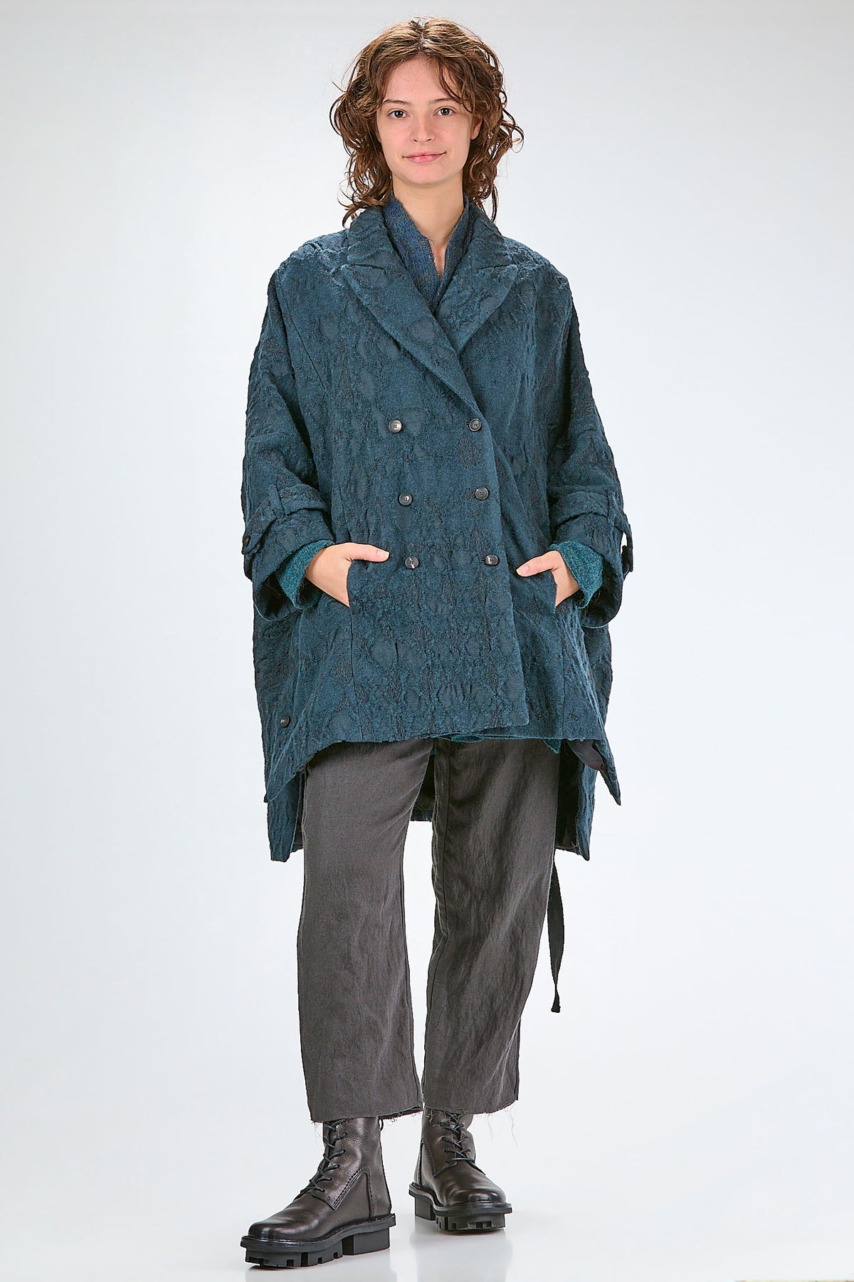 Ivo Milan Radical Fashion - caban d. - MASNADA