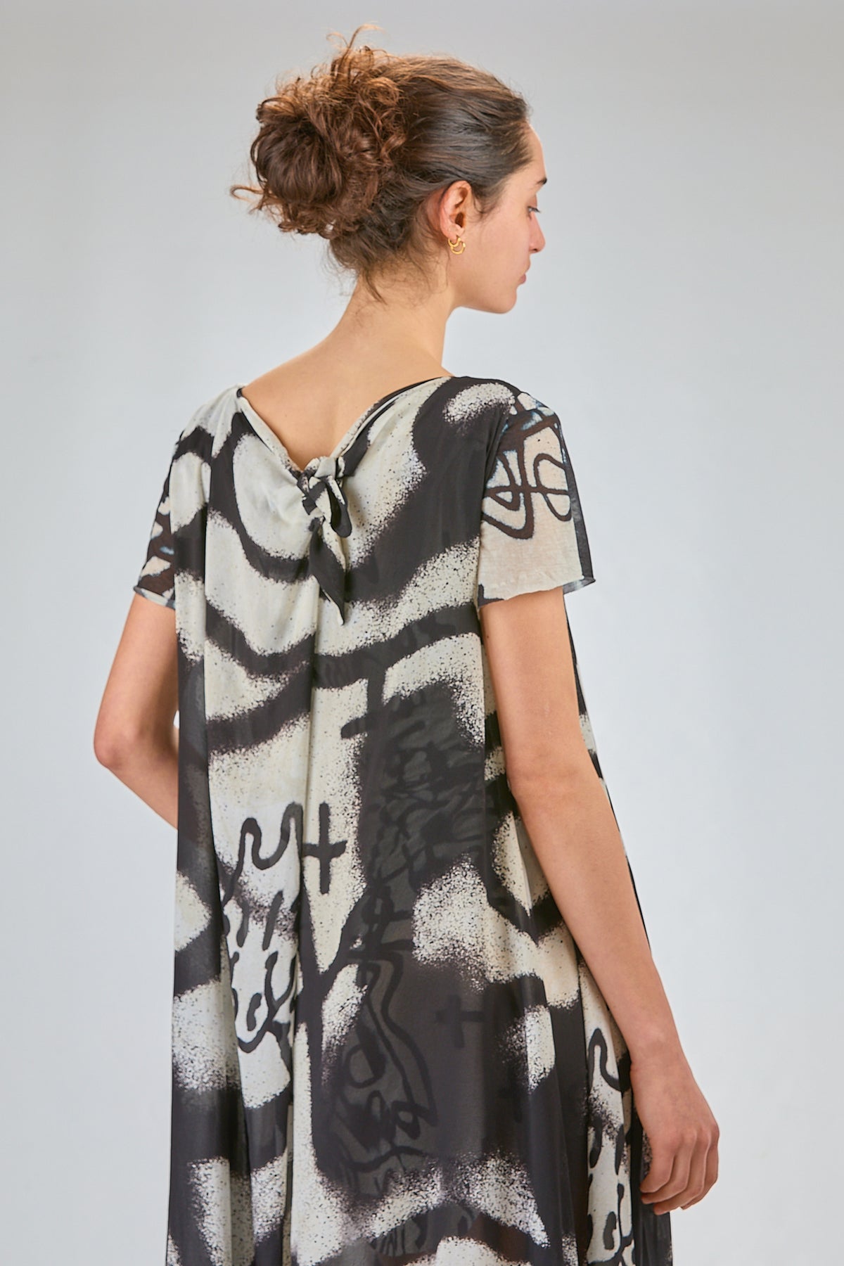 http://localhost:8180/imgBeestore/31794-1 A.jpg