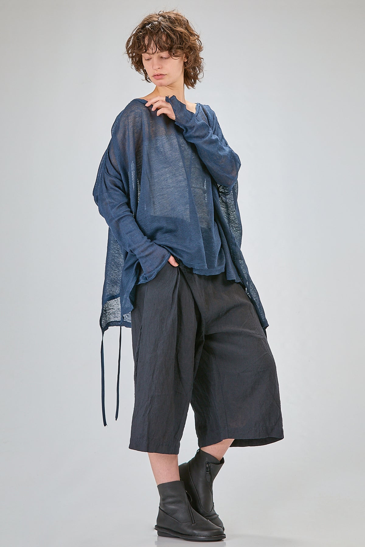 http://localhost:8180/imgBeestore/31759-1 A.jpg