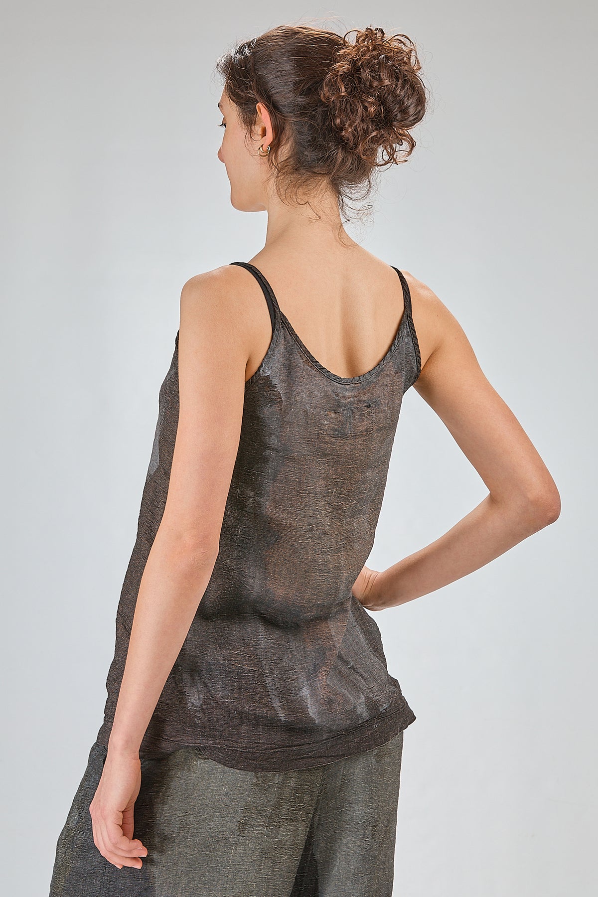 http://localhost:8180/imgBeestore/31798-1 A.jpg