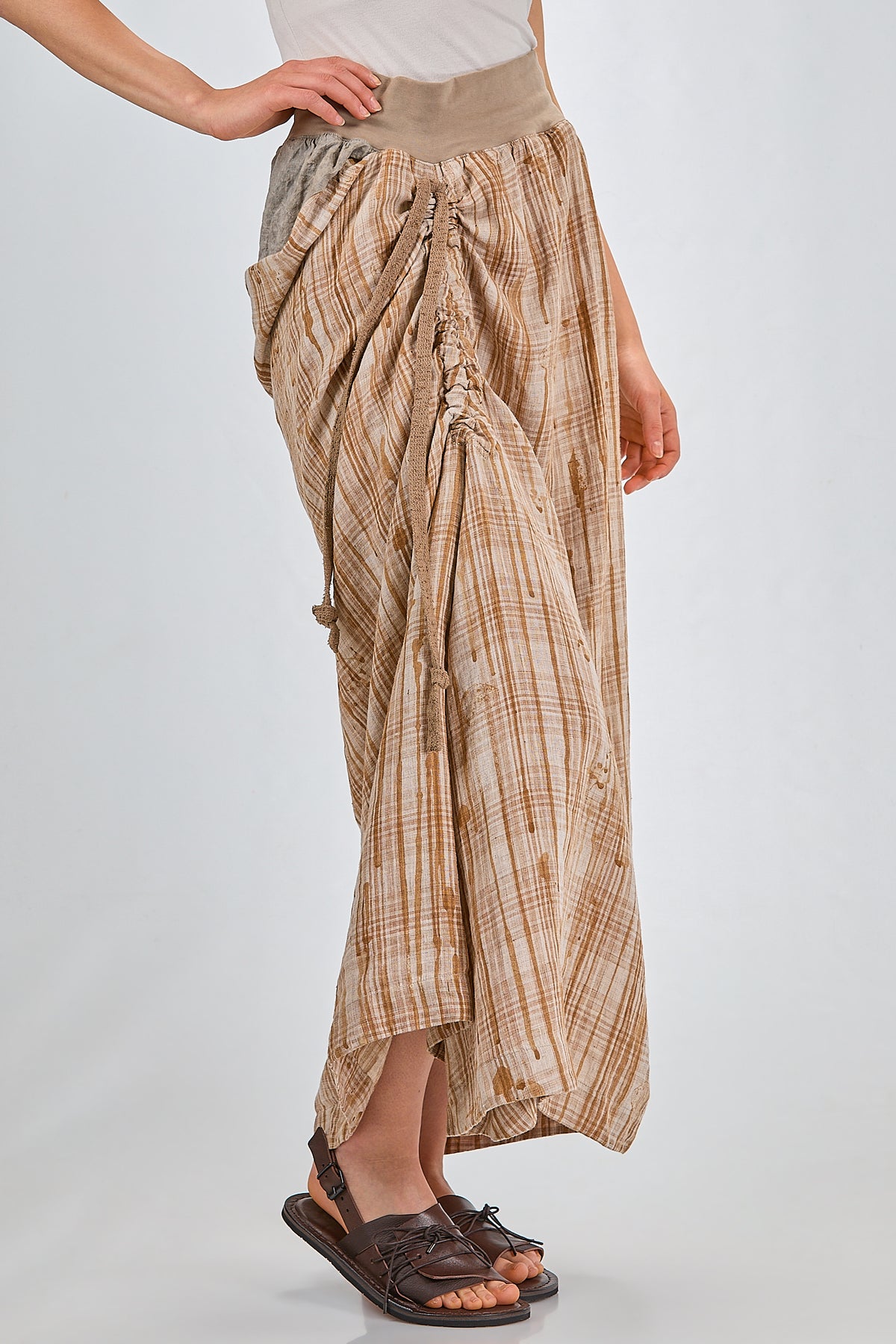 http://localhost:8180/imgBeestore/31773-1 A.jpg