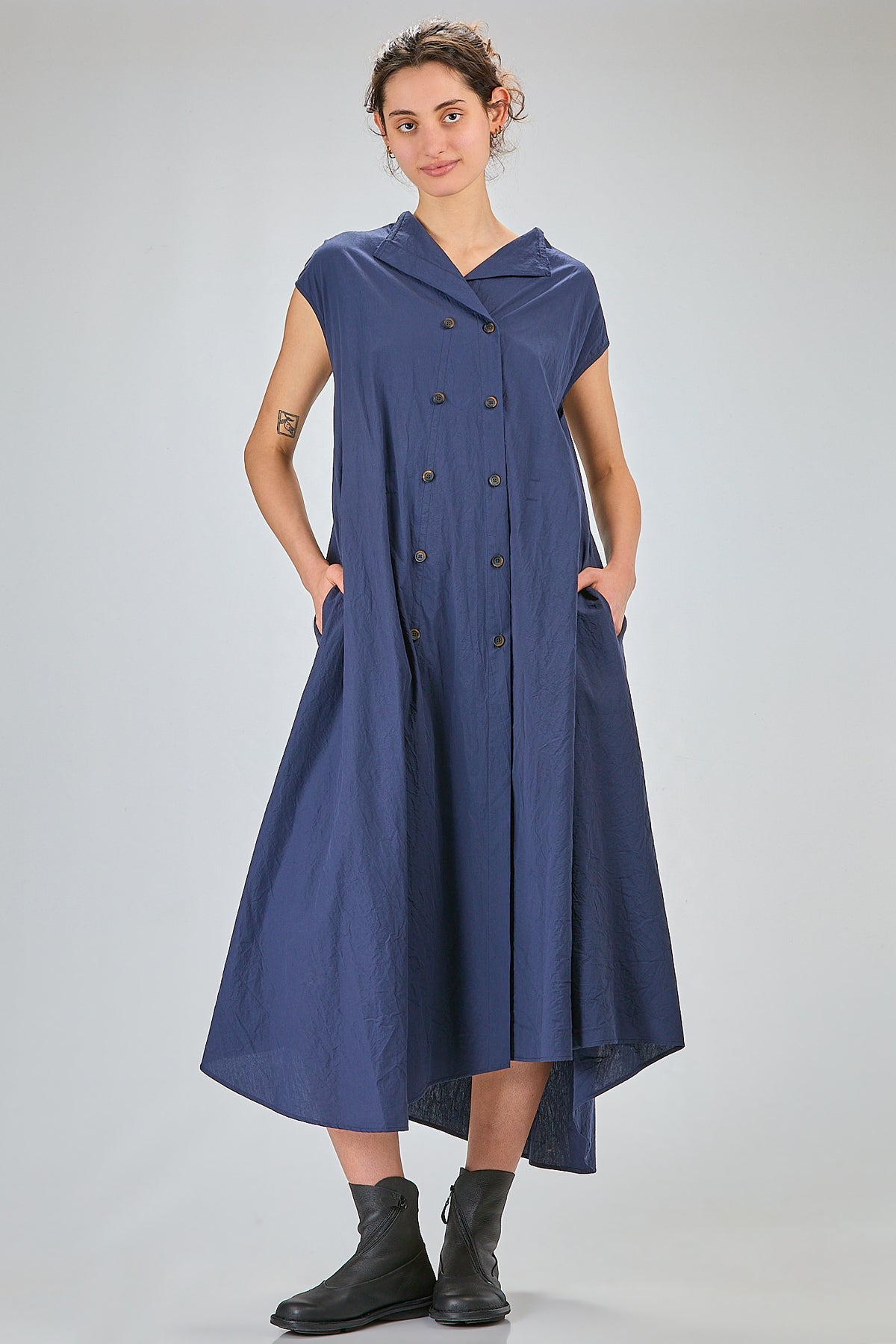 http://localhost:8180/imgBeestore/31692-1 A.jpg