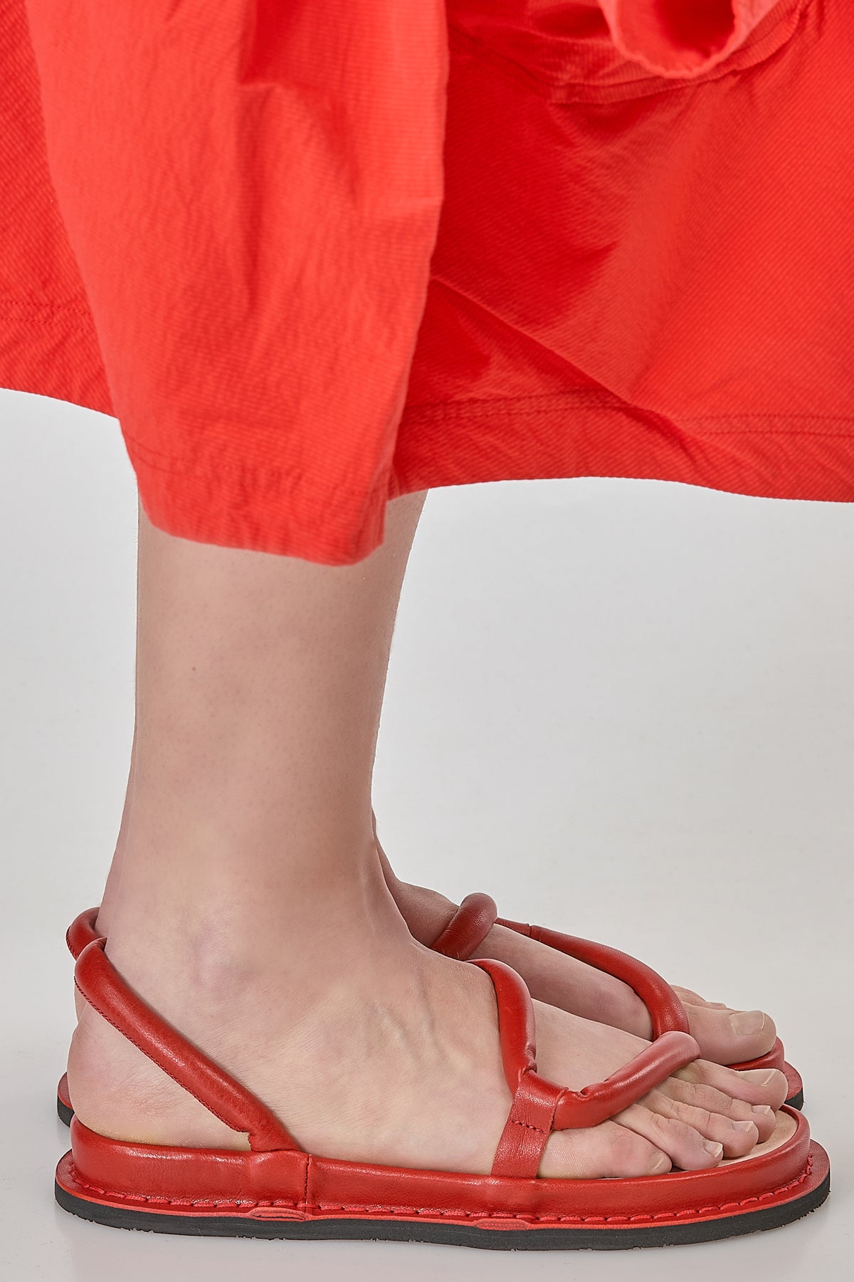 http://localhost:8180/imgBeestore/31853-1 A.jpg