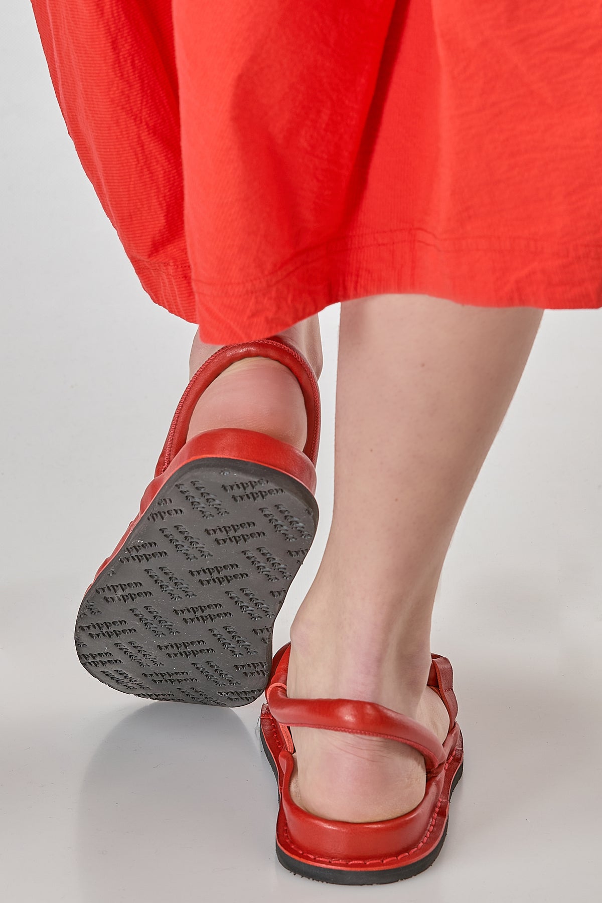 http://localhost:8180/imgBeestore/31853-1 A.jpg