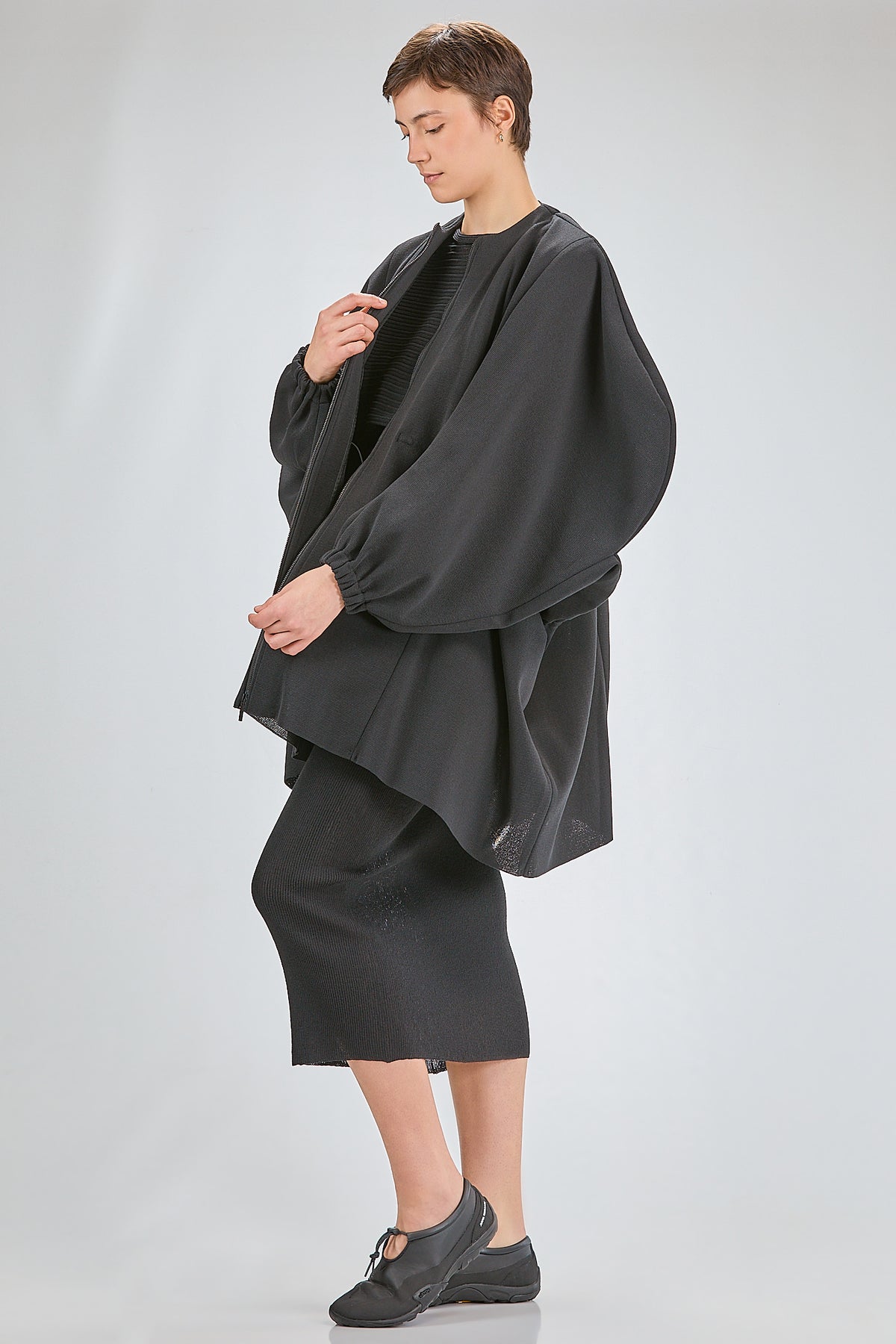 http://localhost:8180/imgBeestore/31659-1 A.jpg