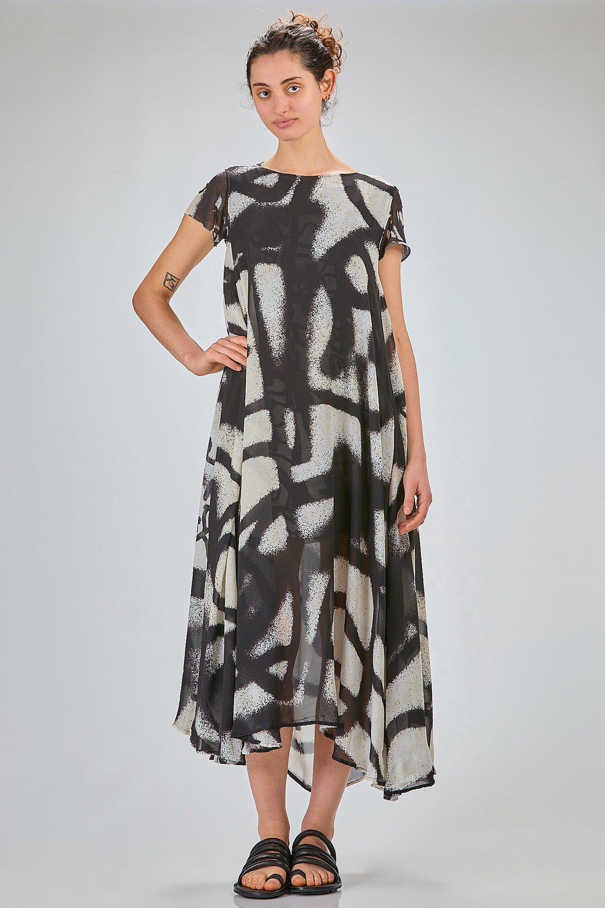 http://localhost:8180/imgBeestore/31794-1 A.jpg