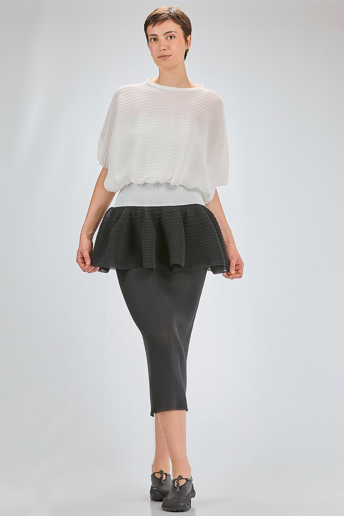 http://localhost:8180/imgBeestore/31661-1 A.jpg