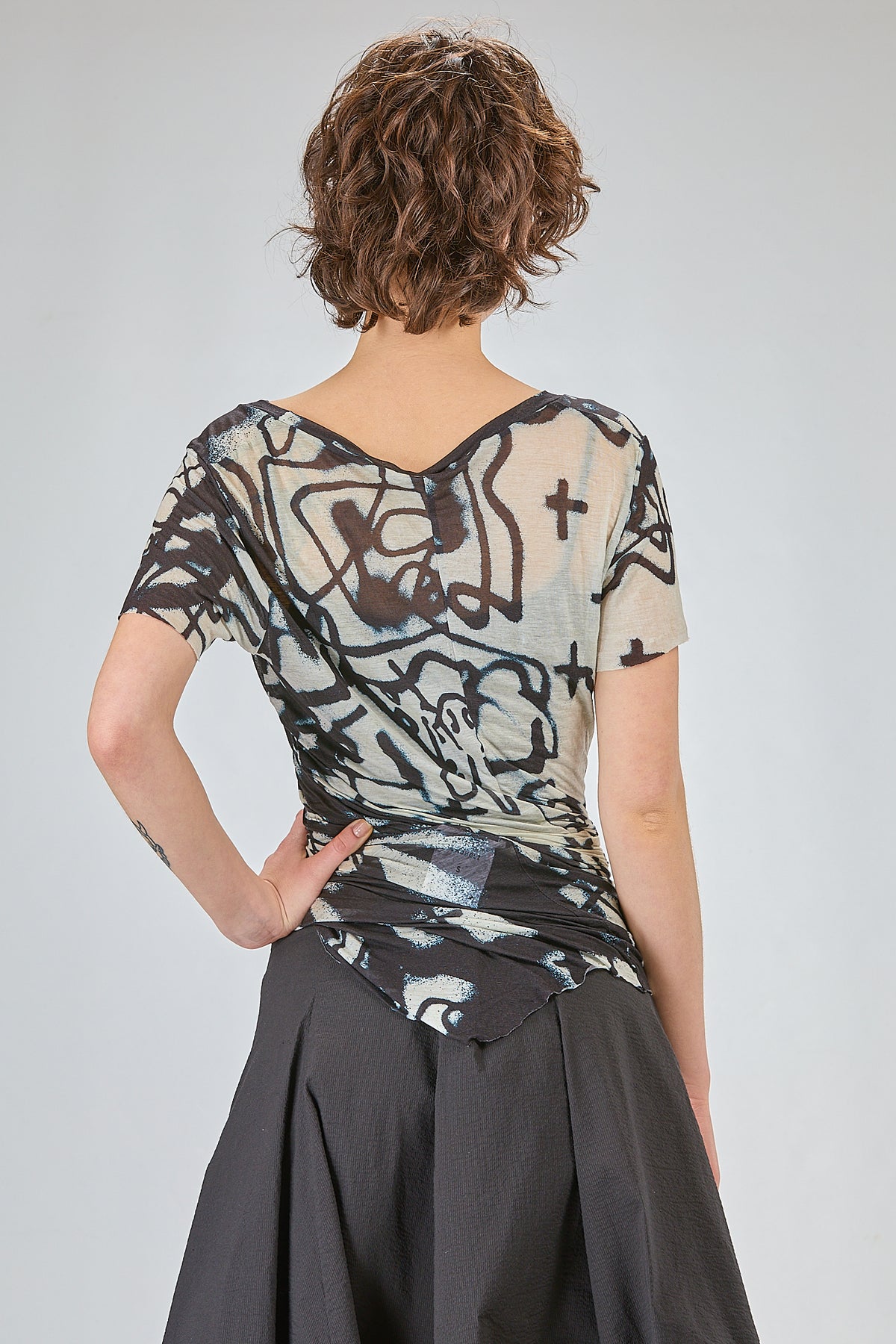 http://localhost:8180/imgBeestore/31791-1 A.jpg