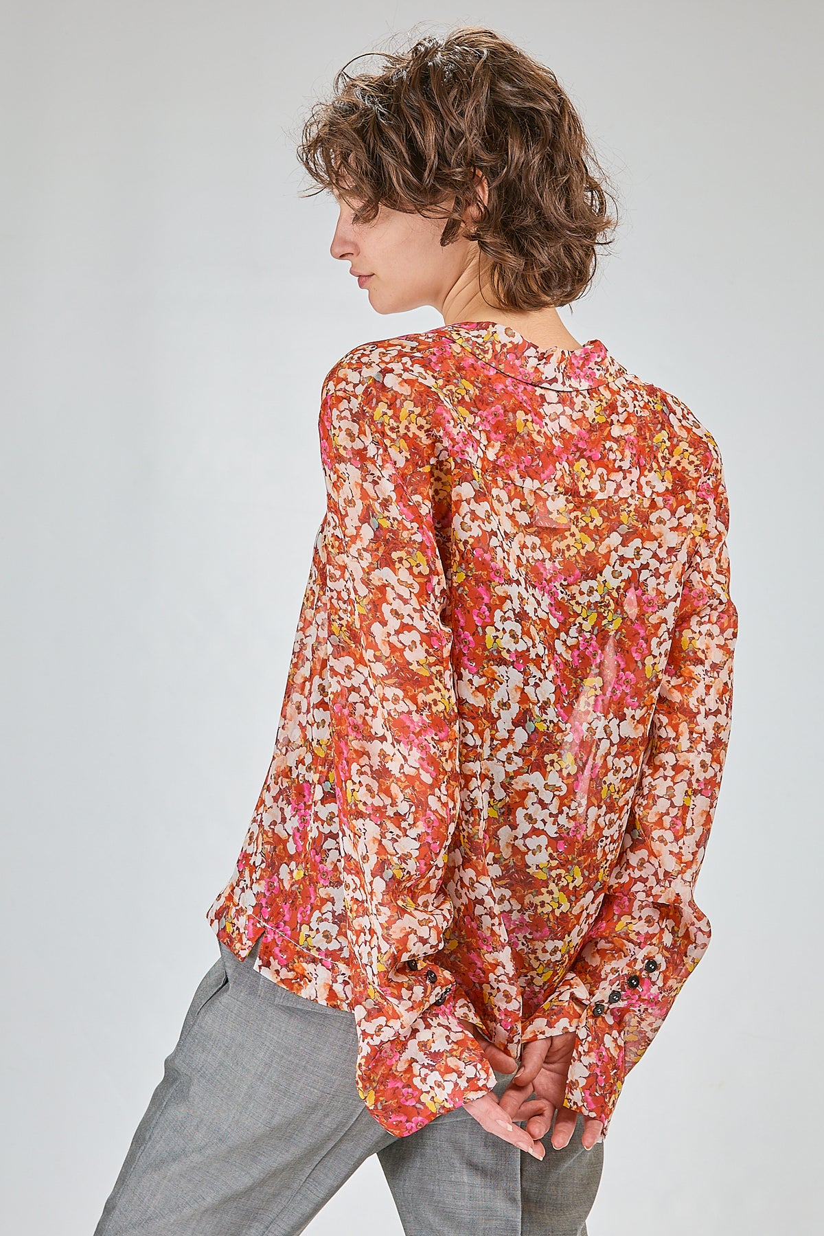 http://localhost:8180/imgBeestore/31718-1 A.jpg