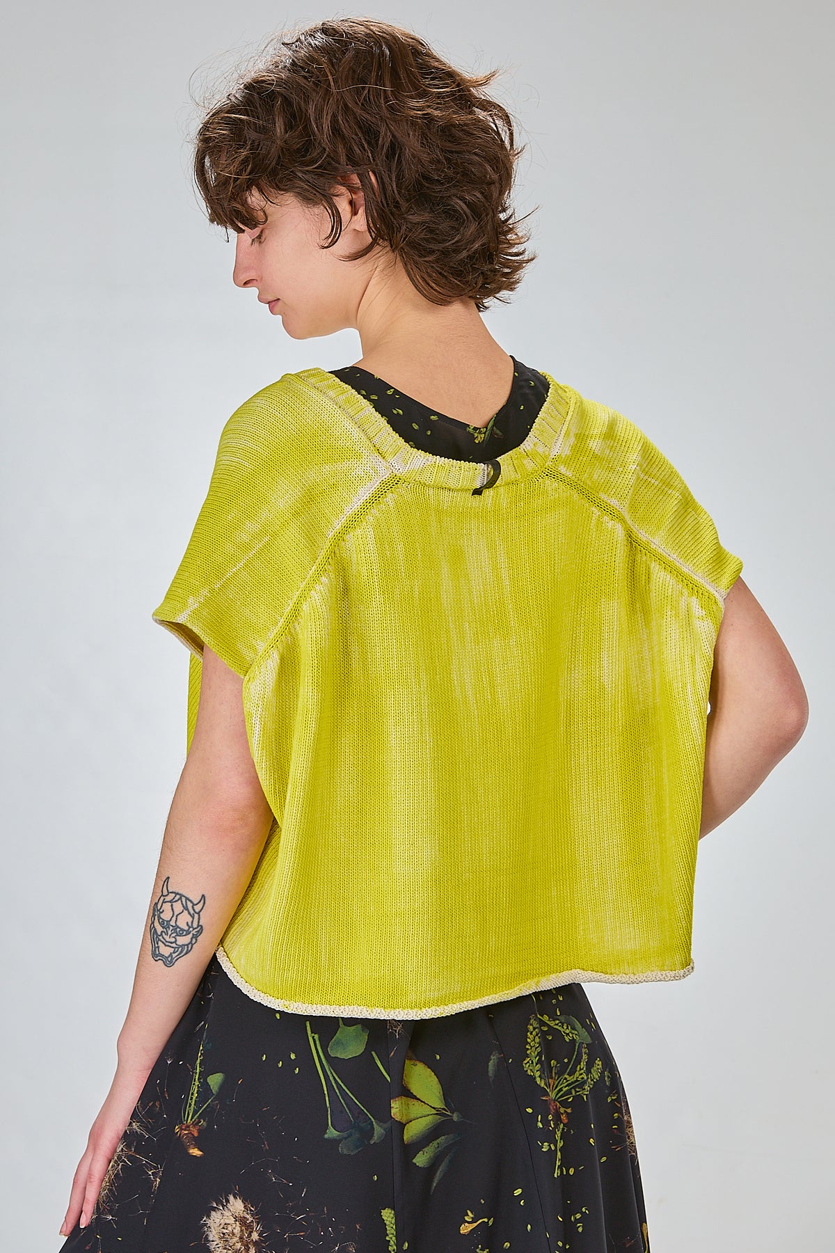 http://localhost:8180/imgBeestore/31816-1 A.jpg