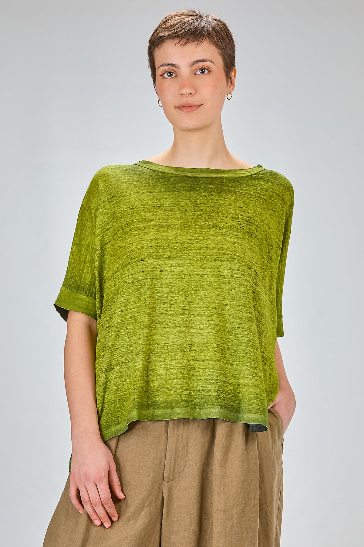 http://localhost:8180/imgBeestore/31628-1 A.jpg