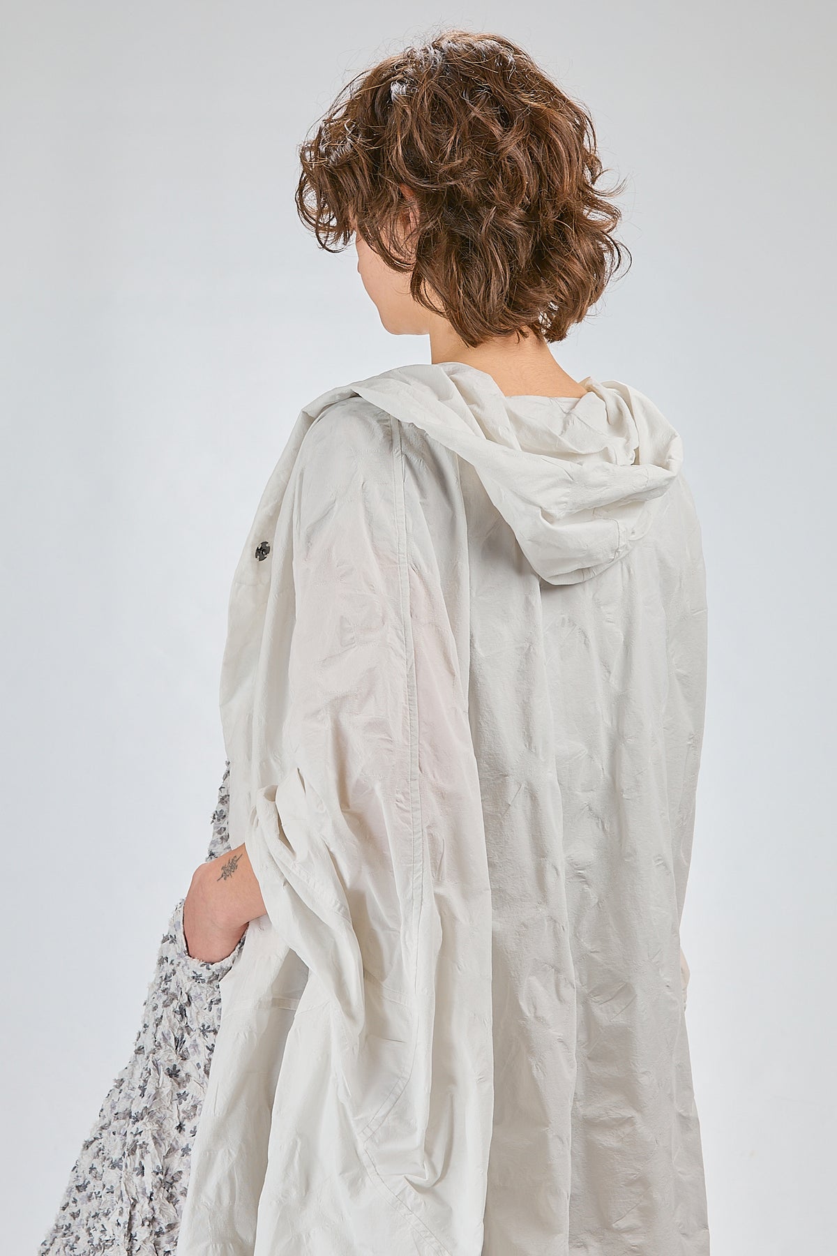 http://localhost:8180/imgBeestore/31834-1 A.jpg