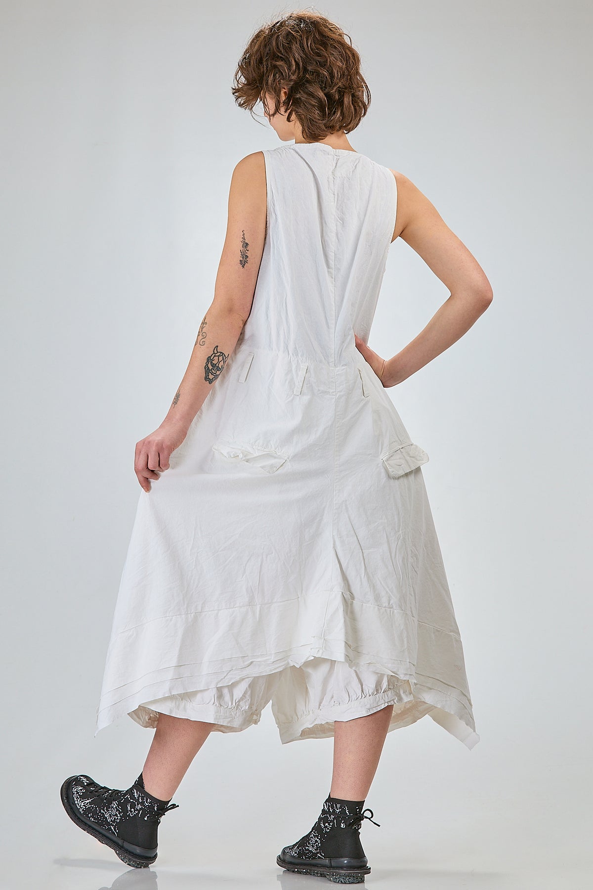 http://localhost:8180/imgBeestore/31804-1 A.jpg