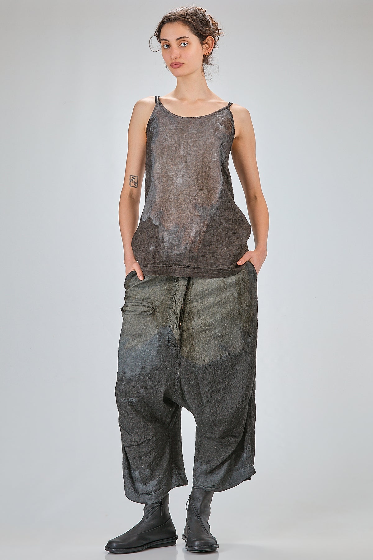 http://localhost:8180/imgBeestore/31798-1 A.jpg