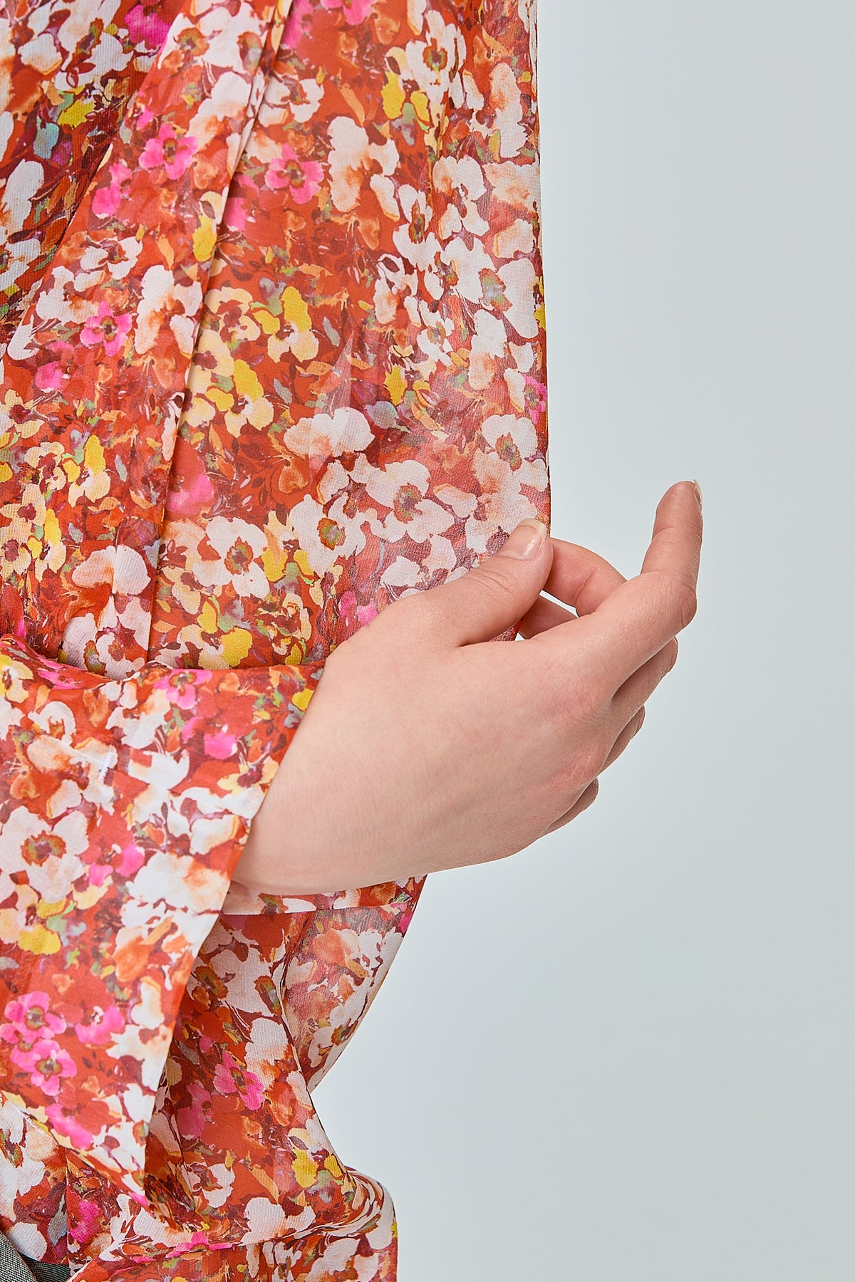 http://localhost:8180/imgBeestore/31718-1 A.jpg