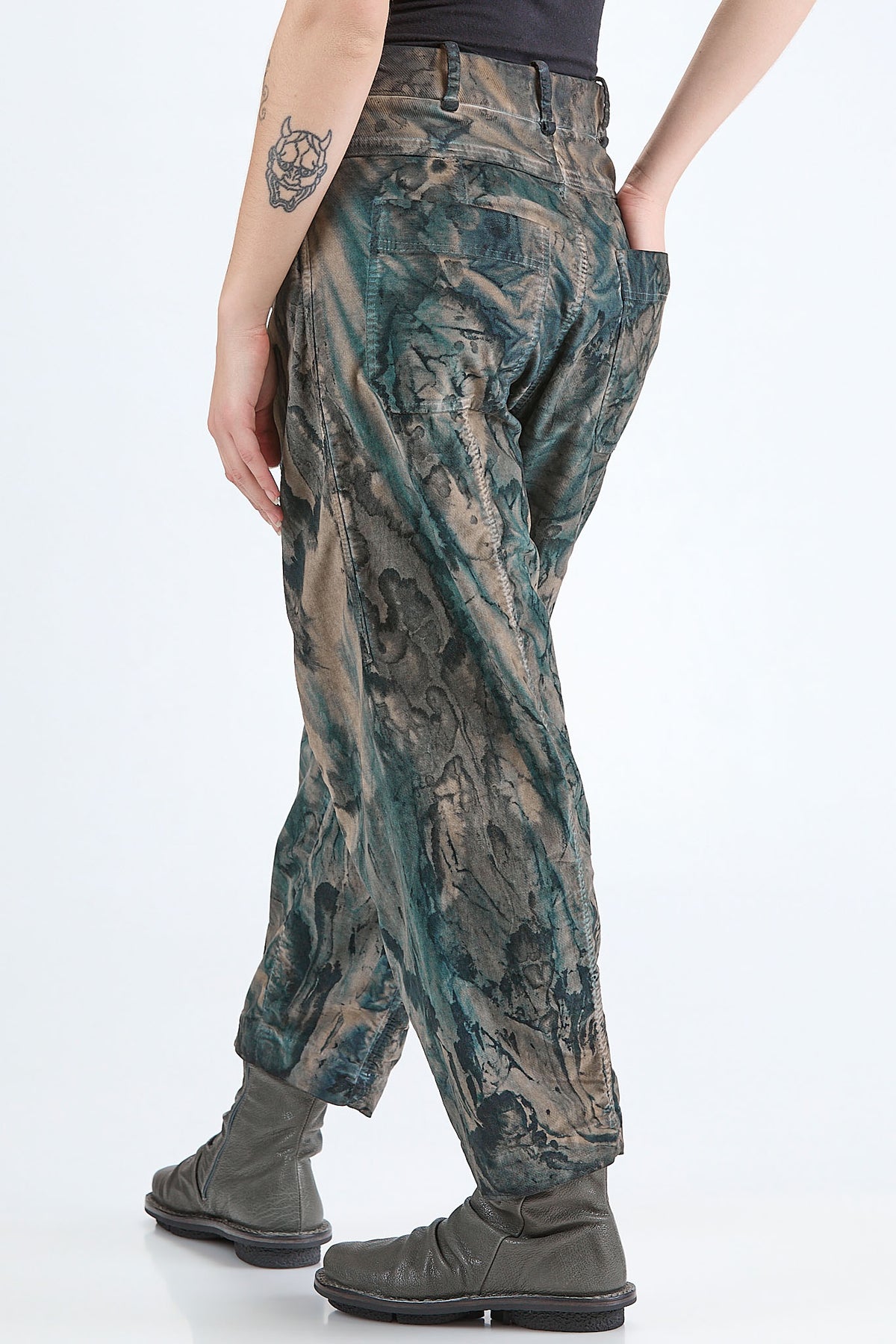 Ivo Milan Radical Fashion - pantaloni - MASNADA